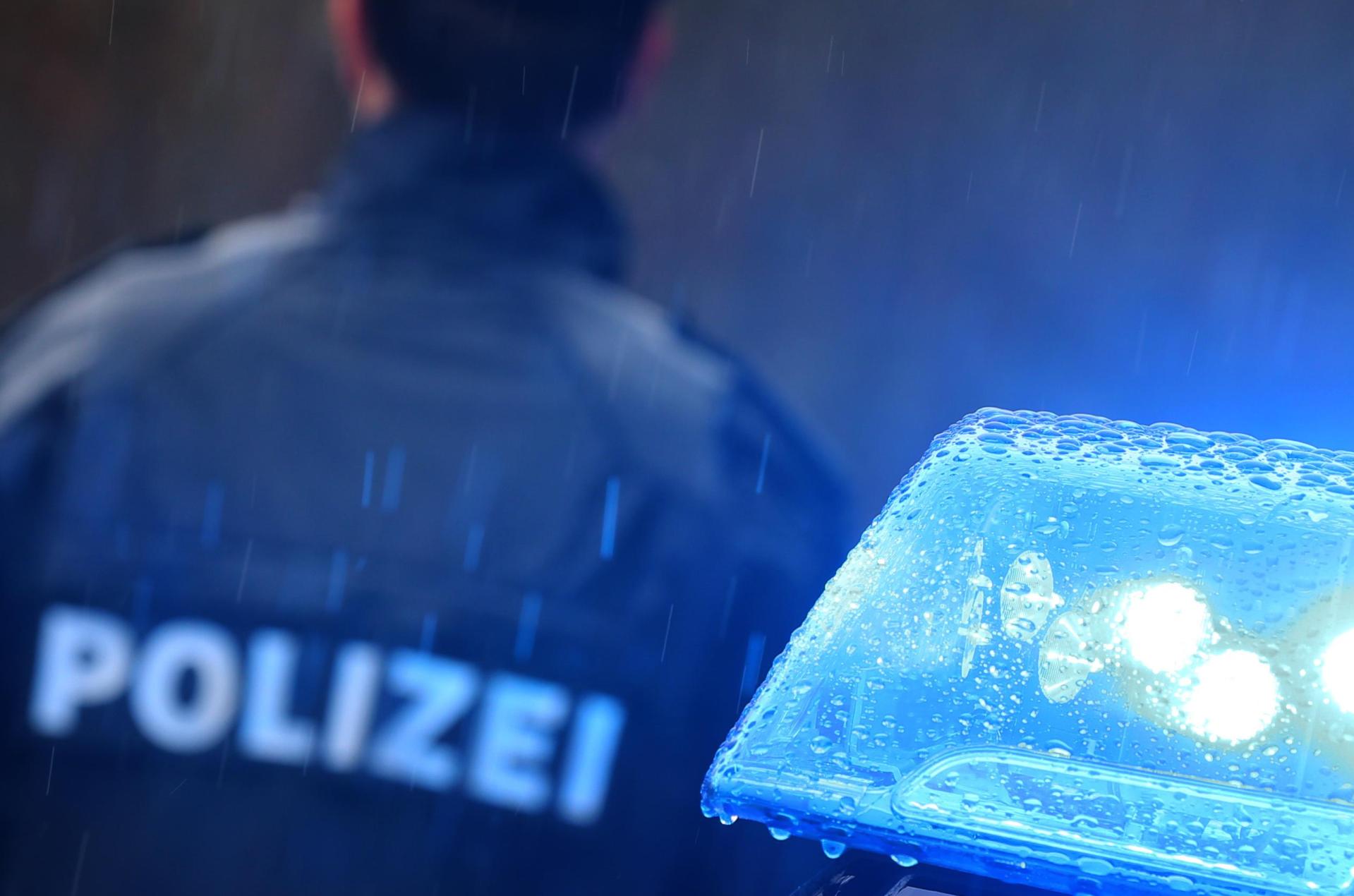 Die Polizei hat am Sonntagabend einen 40-Jährigen vorläufig festgenommen. Gegen ihn wird wegen gefährlicher Körperverletzung ermittelt.  (Symbolbild: Karl-Josef Hildenbrand)