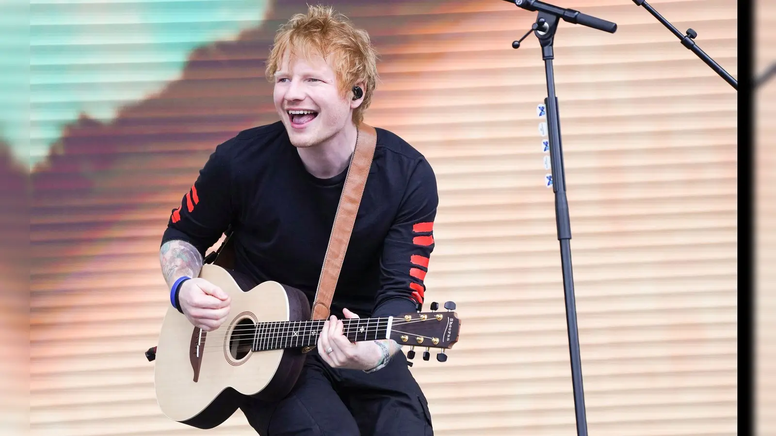 Ed Sheeran tritt während des BBC Radio 1&#39;s Big Weekend im War Memorial Park in Coventry auf der Hauptbühne auf. (zu dpa: «Trend zu Verlobungen bei Konzerten von Ed Sheeran») (Bild: Ian West)