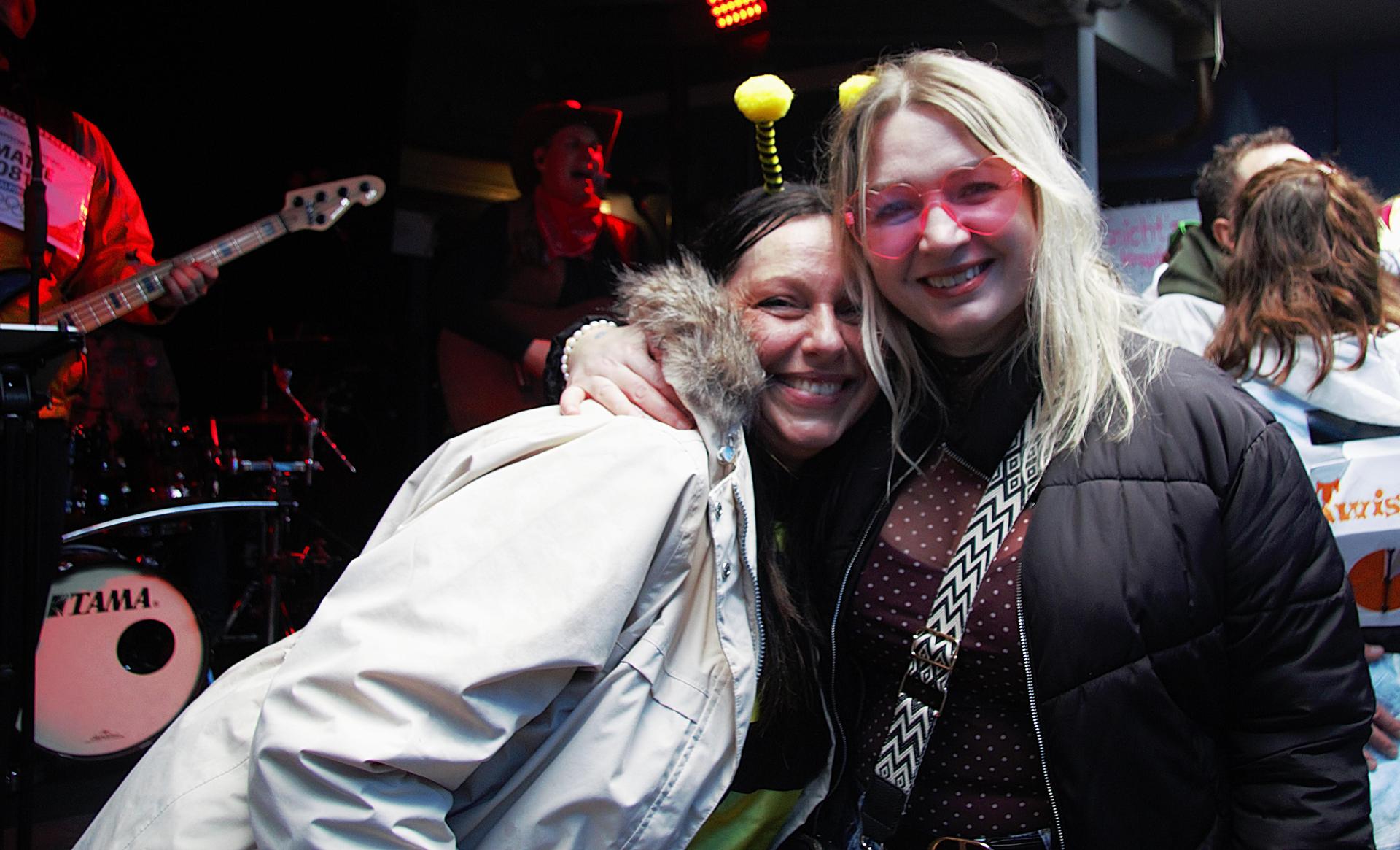 Das blaue Haus erfreute sich auch am Rosenmontag vieler vernarrter Besucher. (Bild: Marlin Nixdorf)