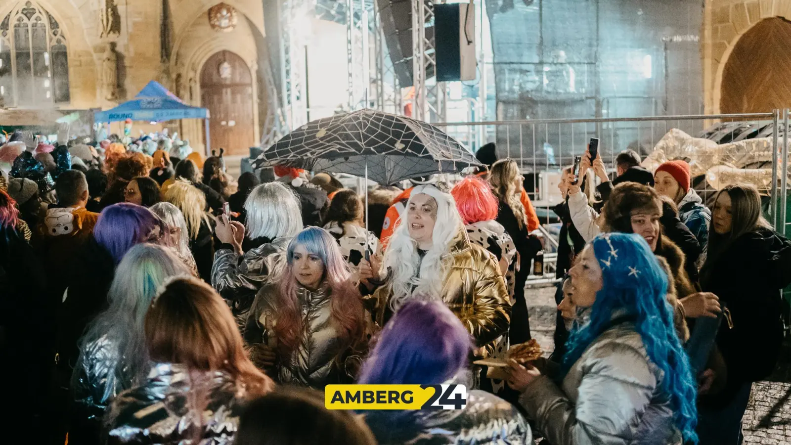 Viele kreative Kostüme gab es auf der Amberger Hexennacht zu bestaunen. (Bild: Mario Donhauser)