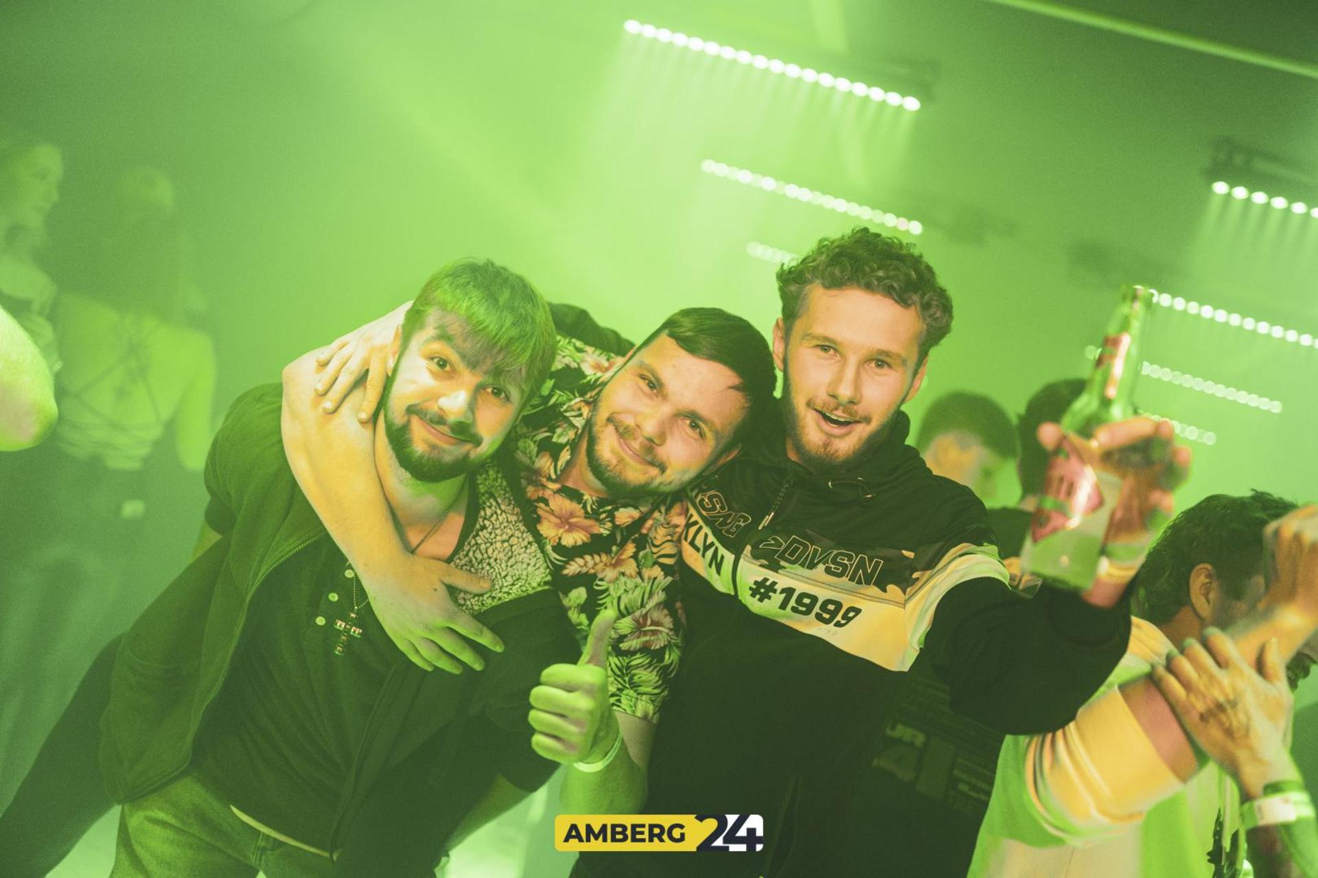 Kinkerlitzchen im Happy Rock. Das sind die Bilder. (Bild: Martin Sponsel)