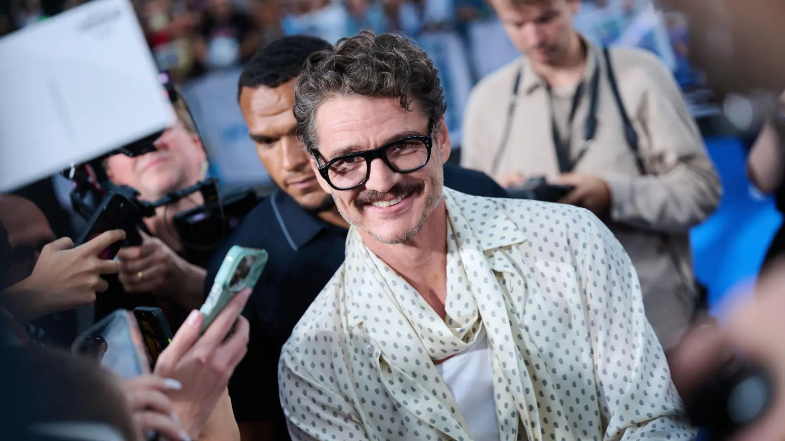 Pedro Pascal spielt im neuen Marvel-Film „The Fantastic Four – First Steps“ den Superhelden Reed Richards, auch bekannt als „Mister Fantastic“. (Archivbild) (Bild: Annette Riedl/dpa)