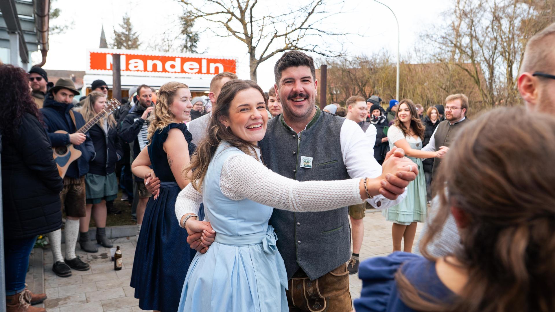 Thansüßer Kirwa am Sonntag.  (Bild: Hannes Stock)