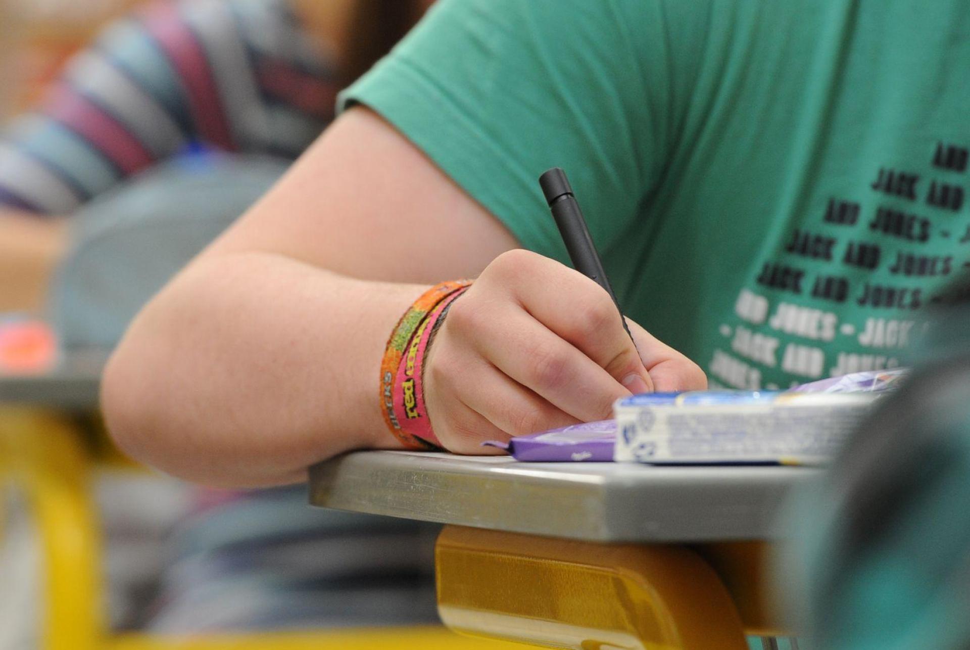 Die Ungleichheit der Bildungschancen in Deutschland habe sich weiter verfestigt, heißt es in der Studie.  (Symbolbild: Armin Weigel/dpa)
