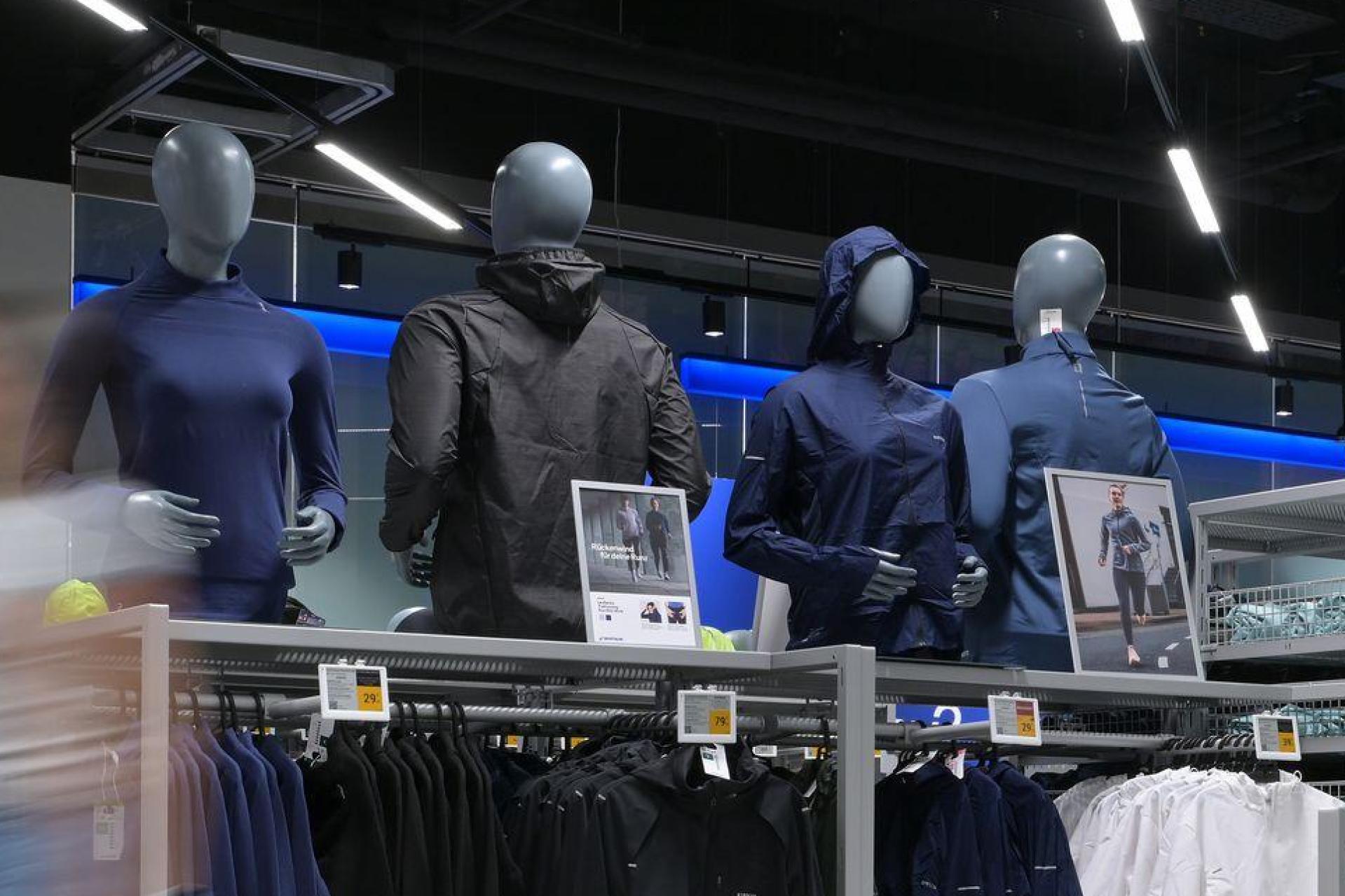 In Nürnberg eröffnet im November eine große Decathlon-Filiale. (Bild: Michael Bahlo/dpa)