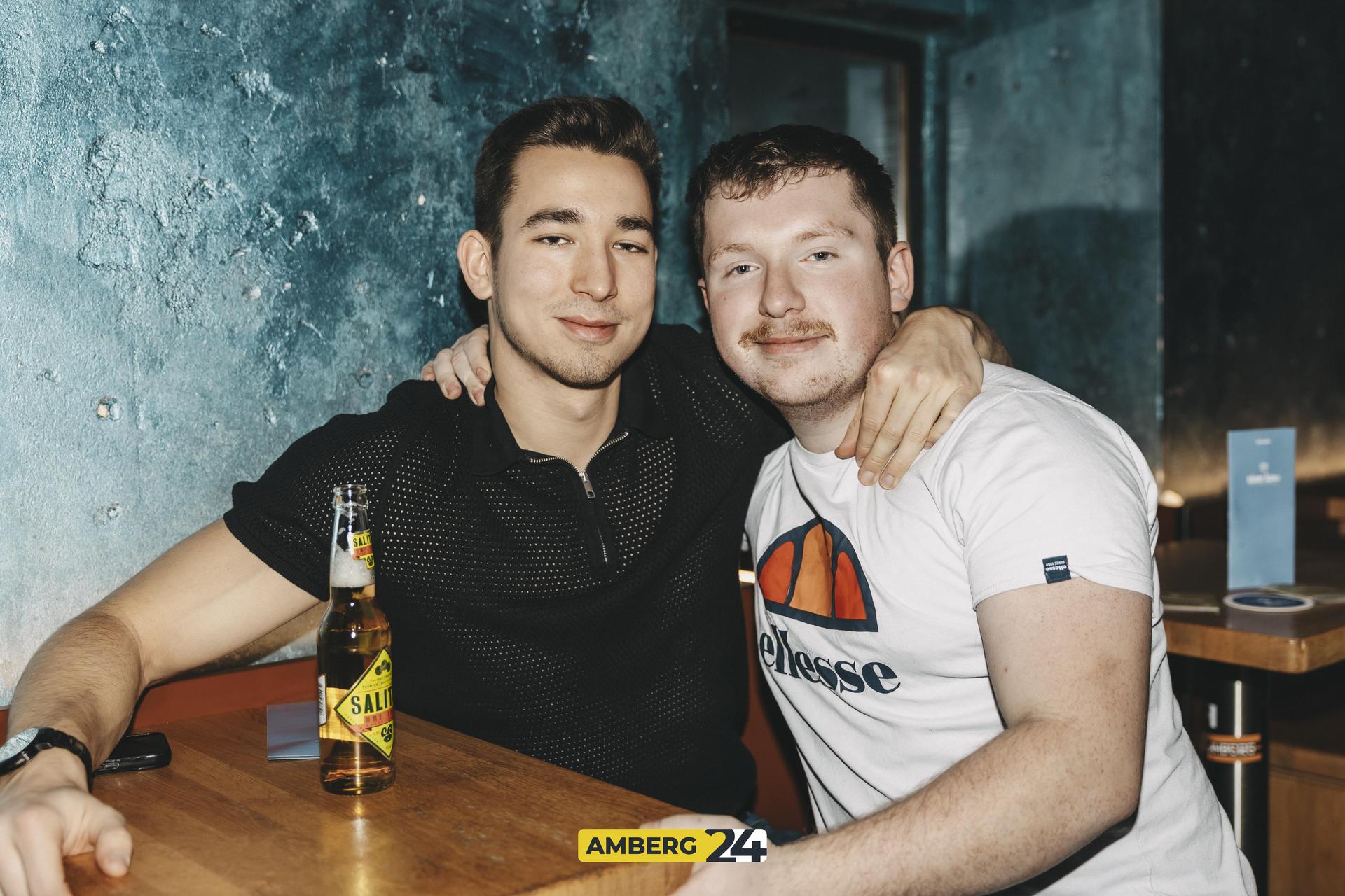 Am Samstag konnten ihr im Blauen Haus bei „Dance on Snow“ richtig Gas geben.  (Bild: Lolografie)