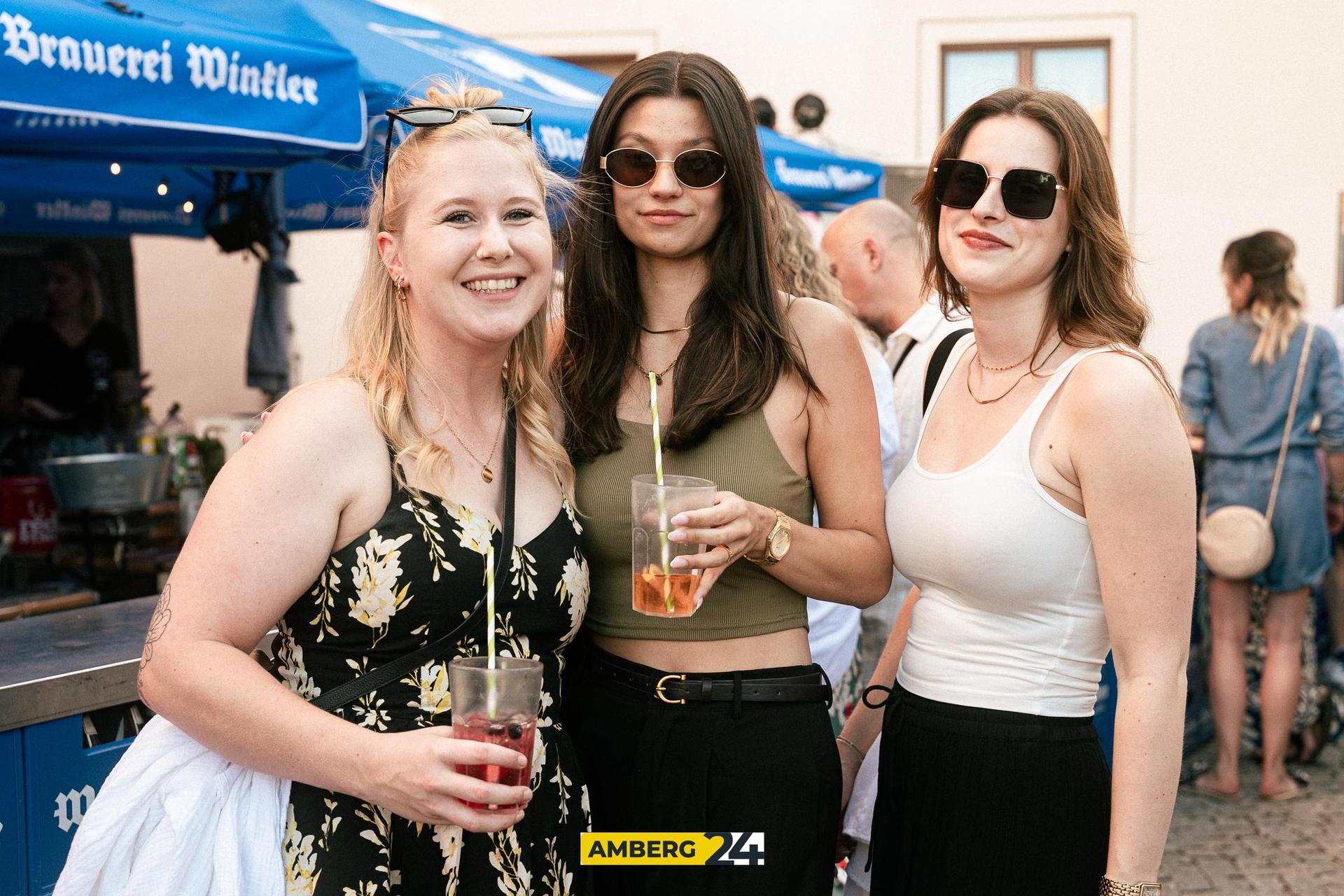 Einen ganz eigenen Vibe gab&#39;s auf dem Altstadtfest im Innenhof des Landratsamts! (Bild: David Mueller)