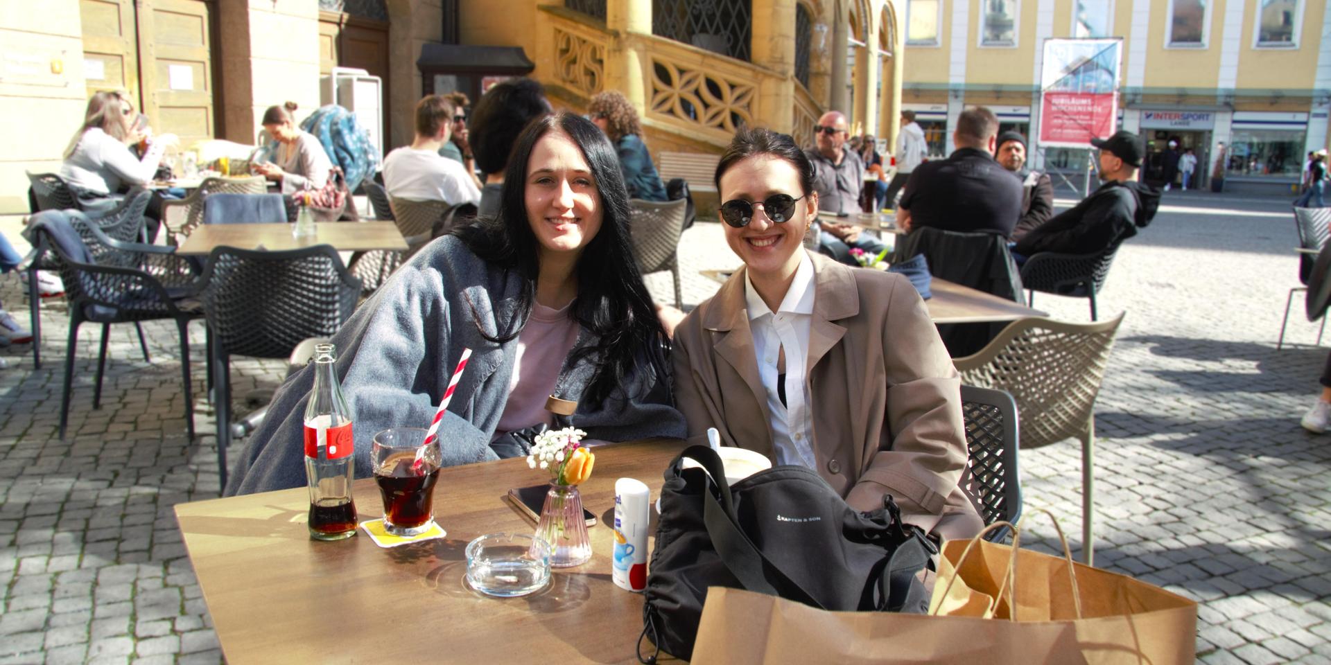 Im warmen Sonnenschein war das Daydrinking im Colomba Entspannung pur. (Bild: Marlin Nixdorf)