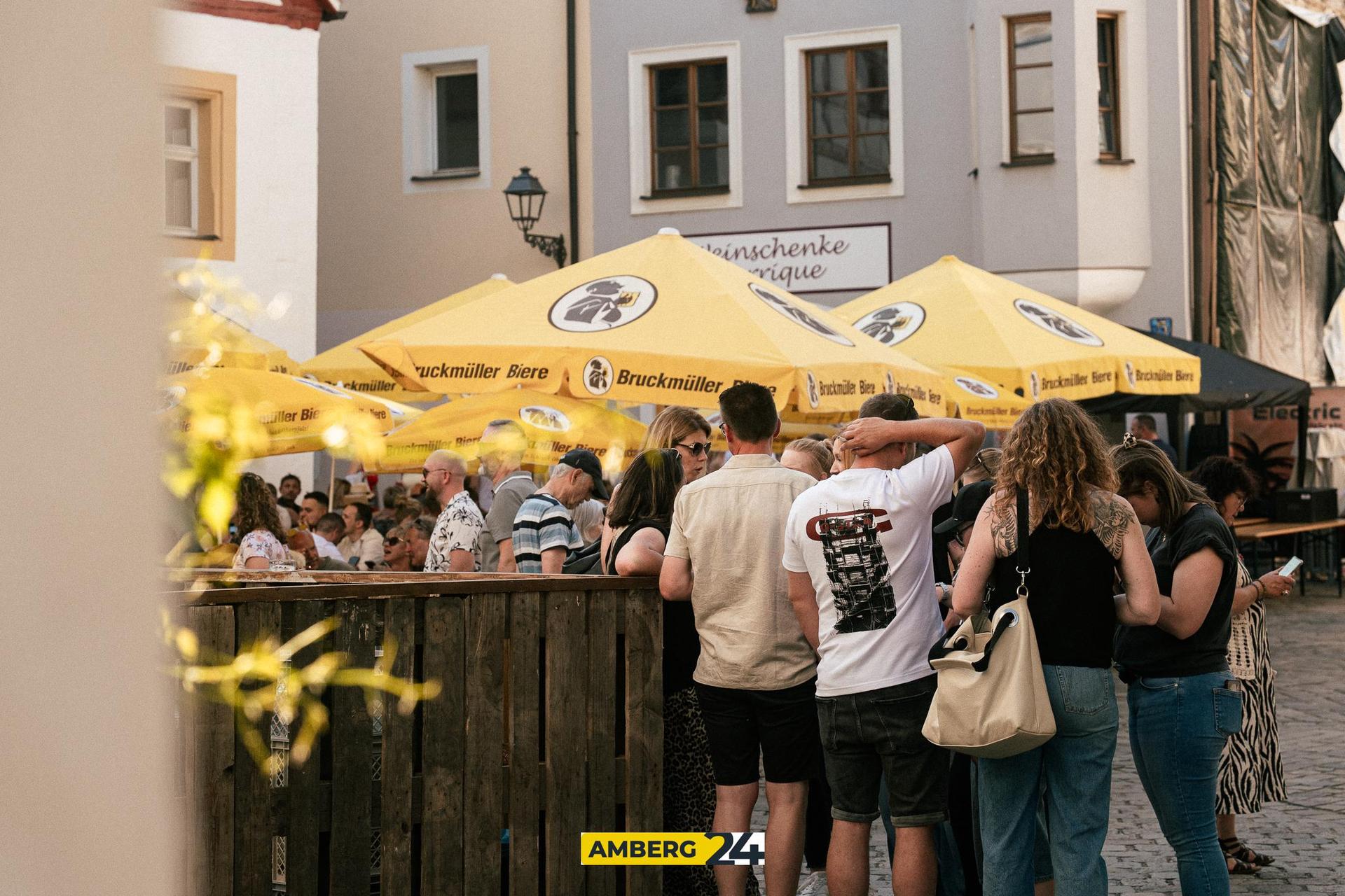Eichenforstplatz goes EDM. Das war auf dem Altstadtfest geboten! (Bild: David Mueller)