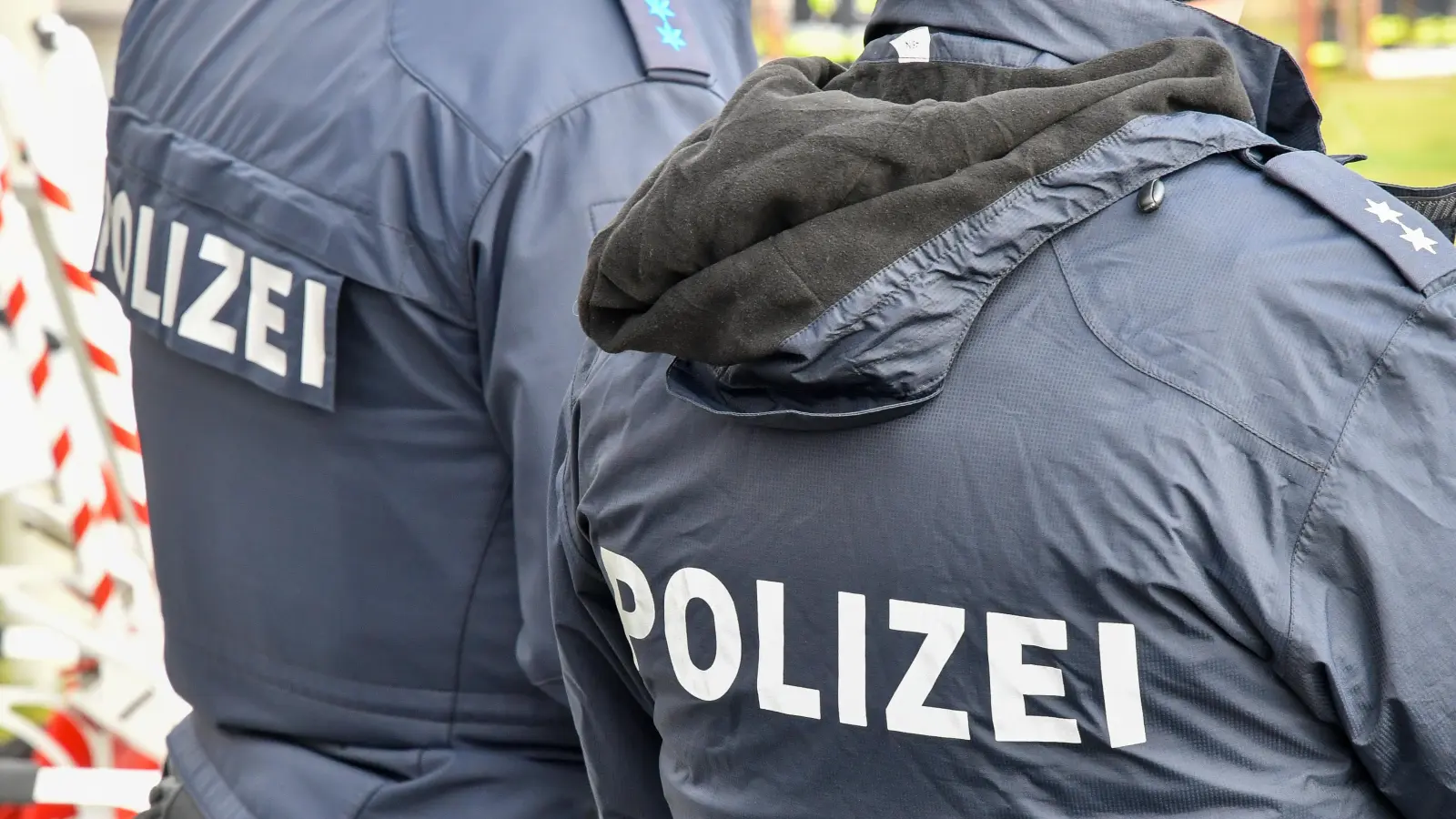 Die Polizei ermittelt im Fall eines Onlinebetrugs. Eine Frau hat bezahlte Schuhe nicht erhalten. (Symbolbild: Petra Hartl)