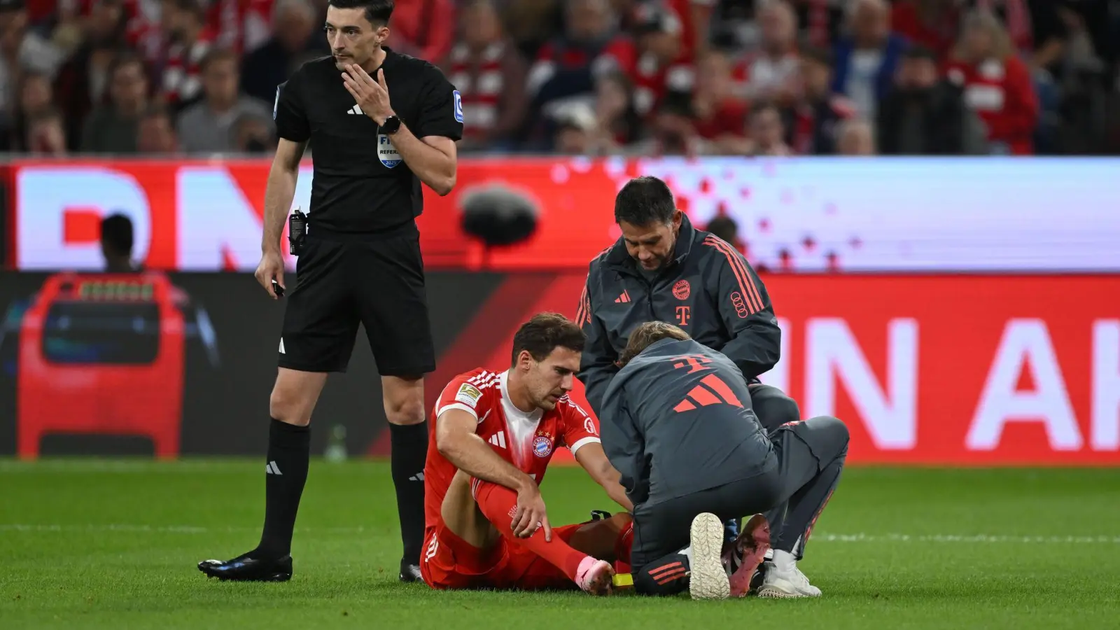 Beim vermeintlichen Leipziger Tor war Schiedsrichter Florian Badstübner zunächst nicht im Bilde. (Archivbild) (Bild: Sven Hoppe/dpa)