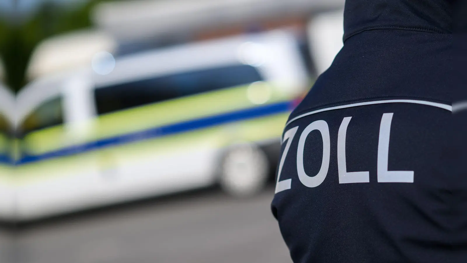 Der Inhaber eines Unternehmens aus Amberg wurde wegen nicht gezahlter Sozialversicherungsbeiträge an seine Mitarbeiter zu einer Geldstrafe verurteilt. (Symbolbild: Julian Stratenschulte/dpa)