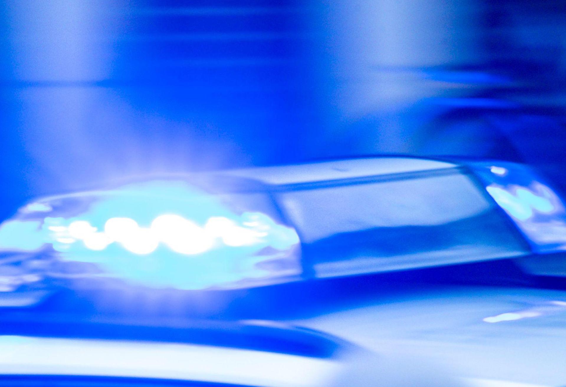 Wer kann Hinweise geben? (Symbolbild) (Bild: Jens Büttner/dpa)