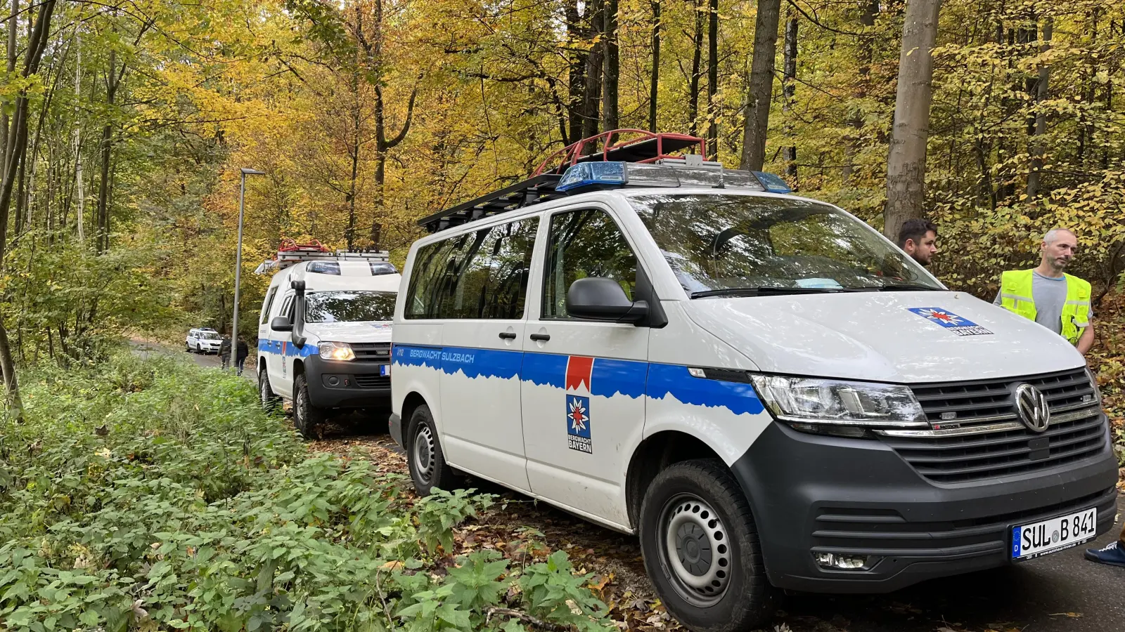 Die Bergwacht kam am Erzberg in Amberg einem Mountainbiker zu Hilfe, der im unwegsamen Gelände gestürzt war.  (Bild: Alexander Renner/Bergwacht Amberg/exb)