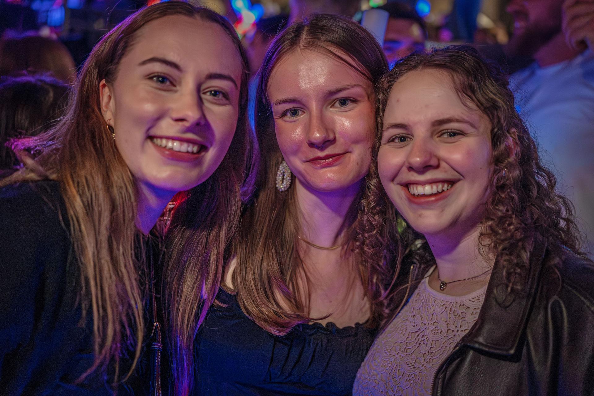 Amberg feiert Altstadtfest und macht die Nacht zum Tag. (Bild: Michael Golinski)