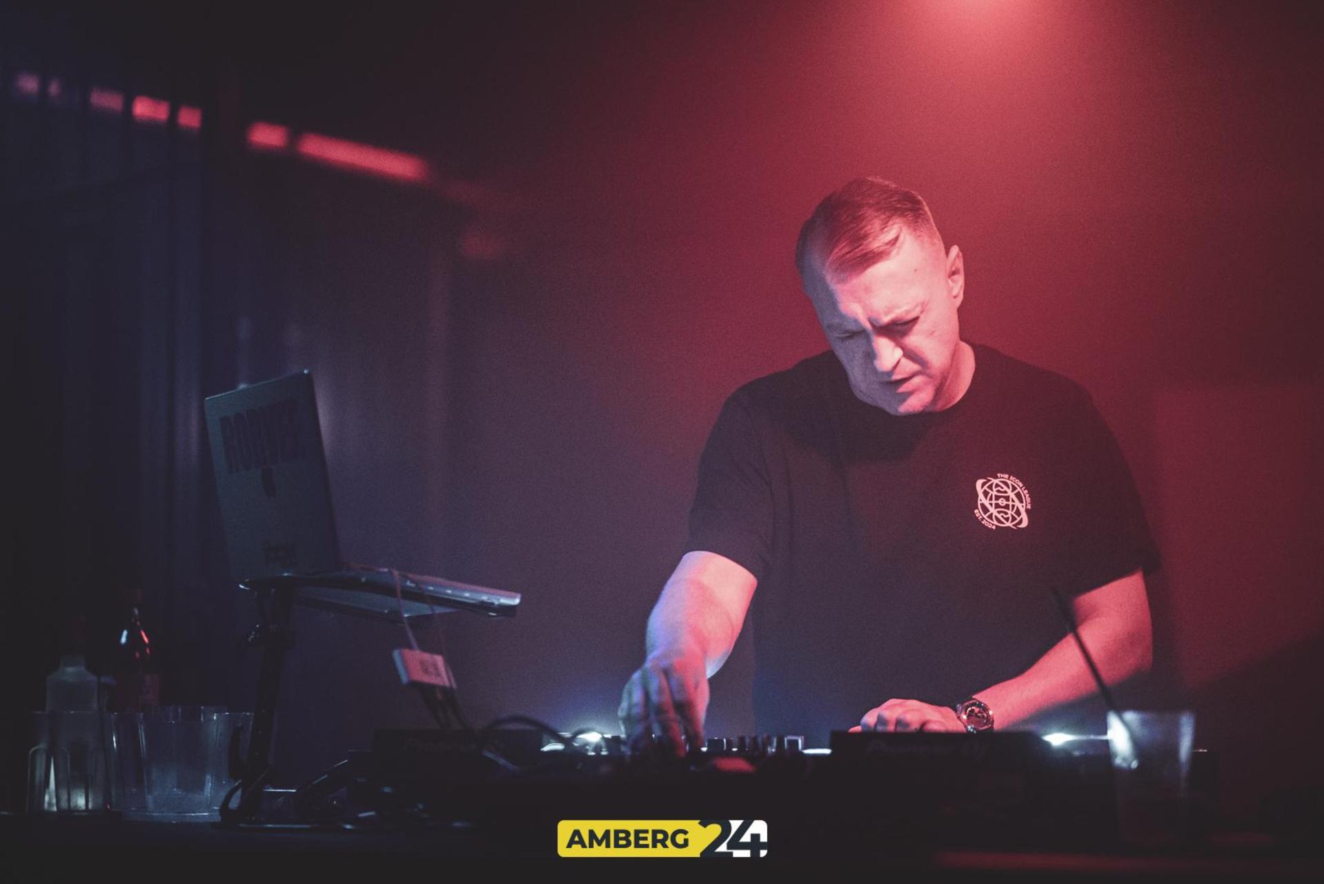 Kinkerlitzchen im Happy Rock. Das sind die Bilder. (Bild: Martin Sponsel)