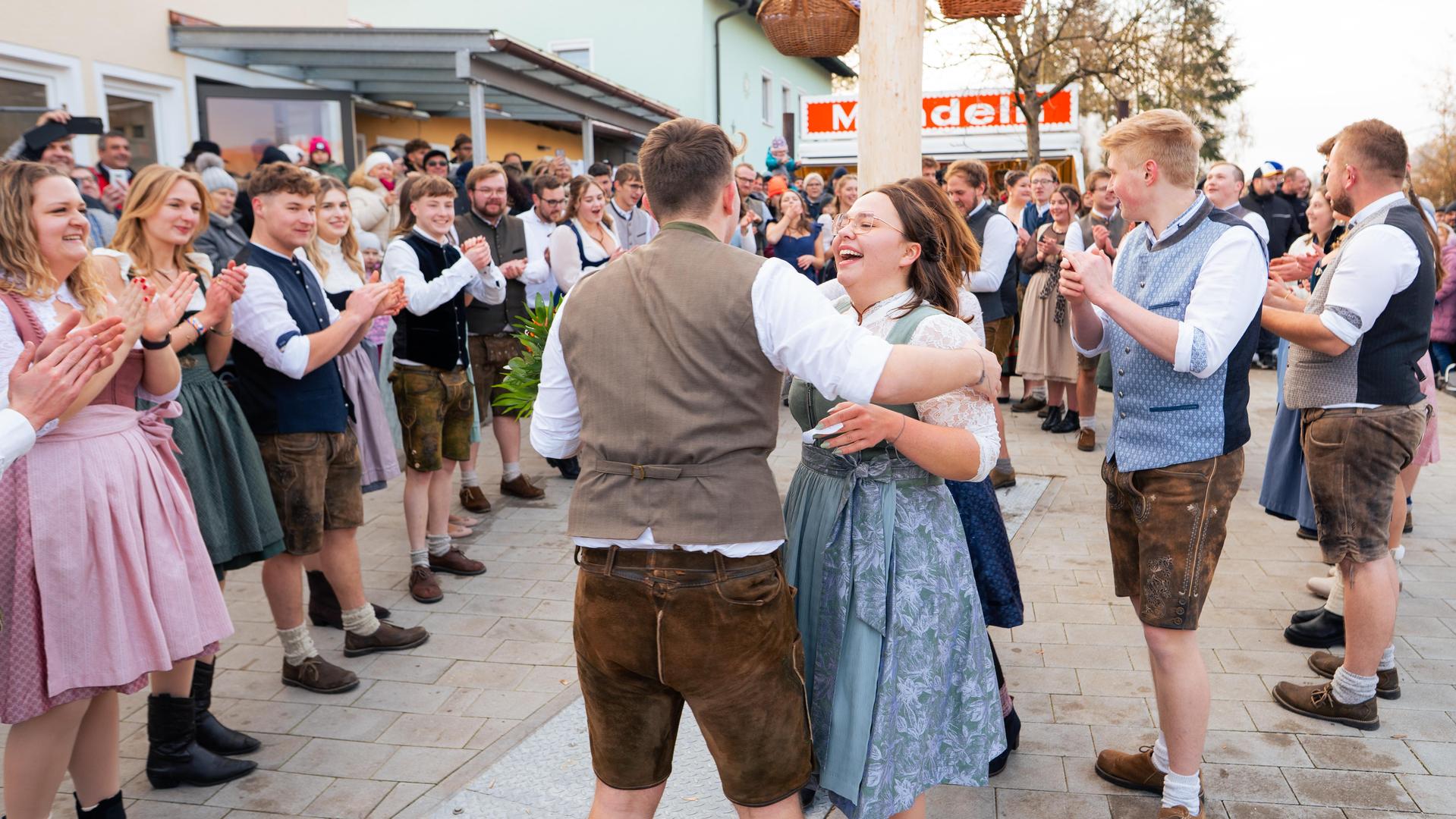 Thansüßer Kirwa am Sonntag.  (Bild: Hannes Stock)