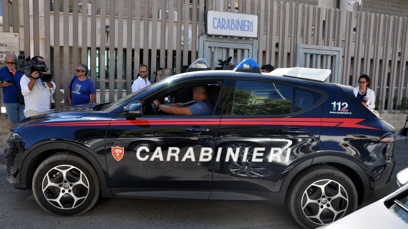 Laut den Carabinieri stehen ein Mann und eine Frau im Verdacht, die Deutsche vorsätzlich getötet zu haben. (Symbolbild) (Bild: Alessandro Fucarini/IPA via ZUMA Press/dpa)