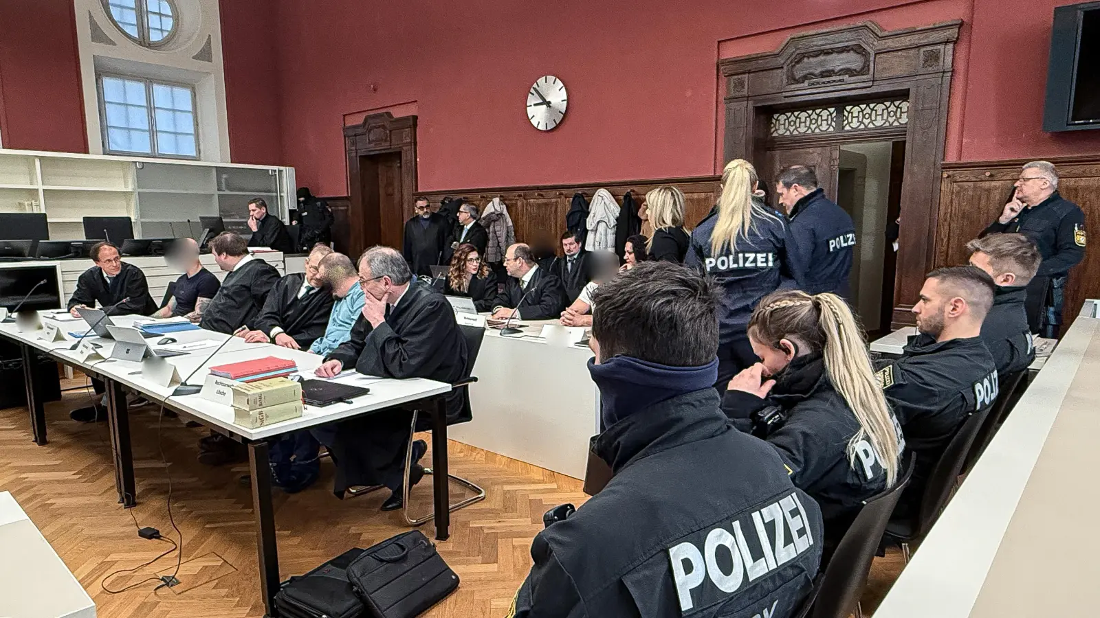 Der Prozess gegen eine mutmaßliche Drogenbande geht weiter. Aktuell werden Telefongespräche akribisch übersetzt.  (Archivbild: Stephan Huber)