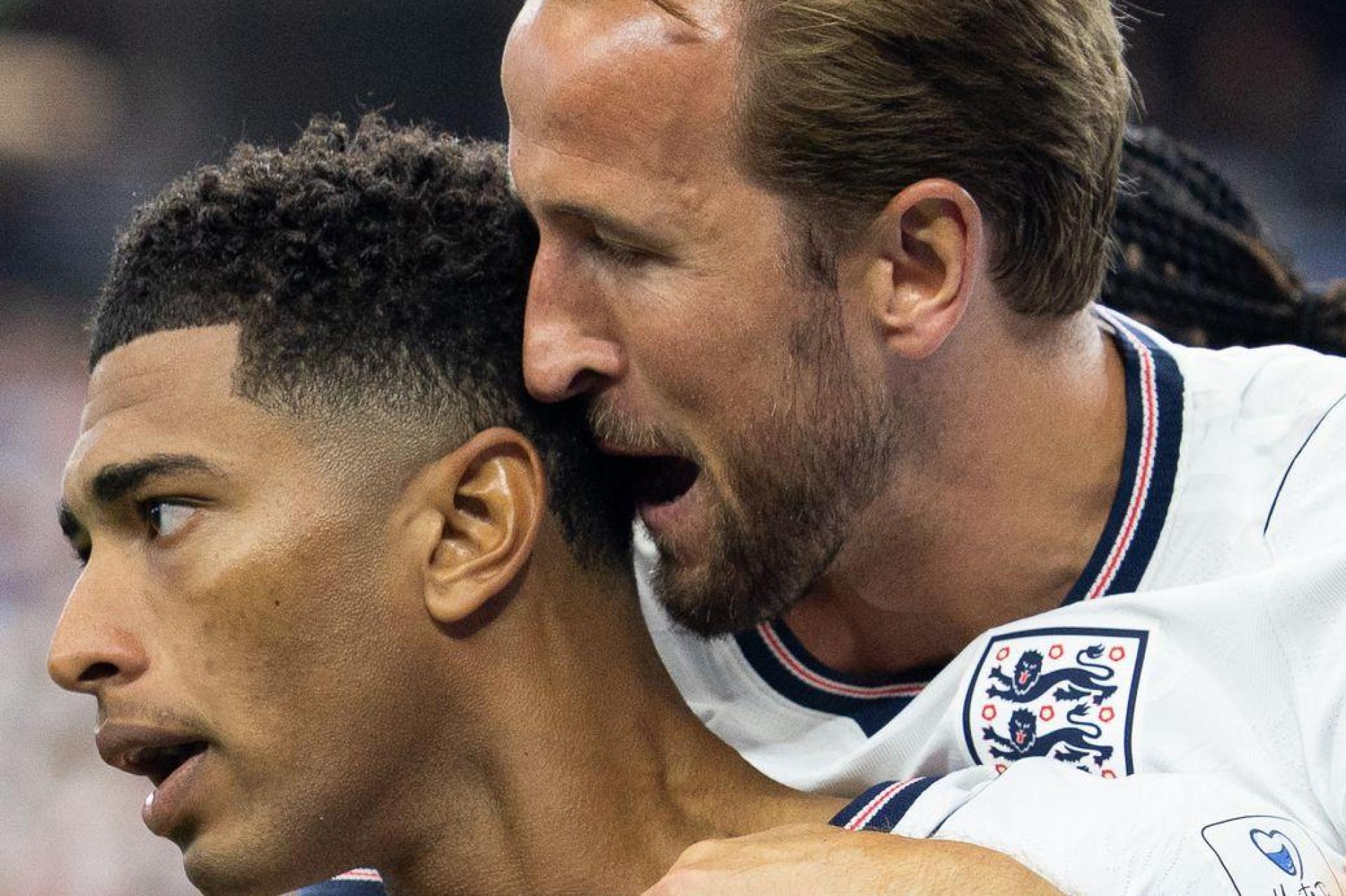 Sorgten für Highlights bei den Engländern im ersten WM-Spiel: Harry Kane (rechts) und Jude Bellingham. (Bild: Daniel Mcgregor-Huyer/dpa)
