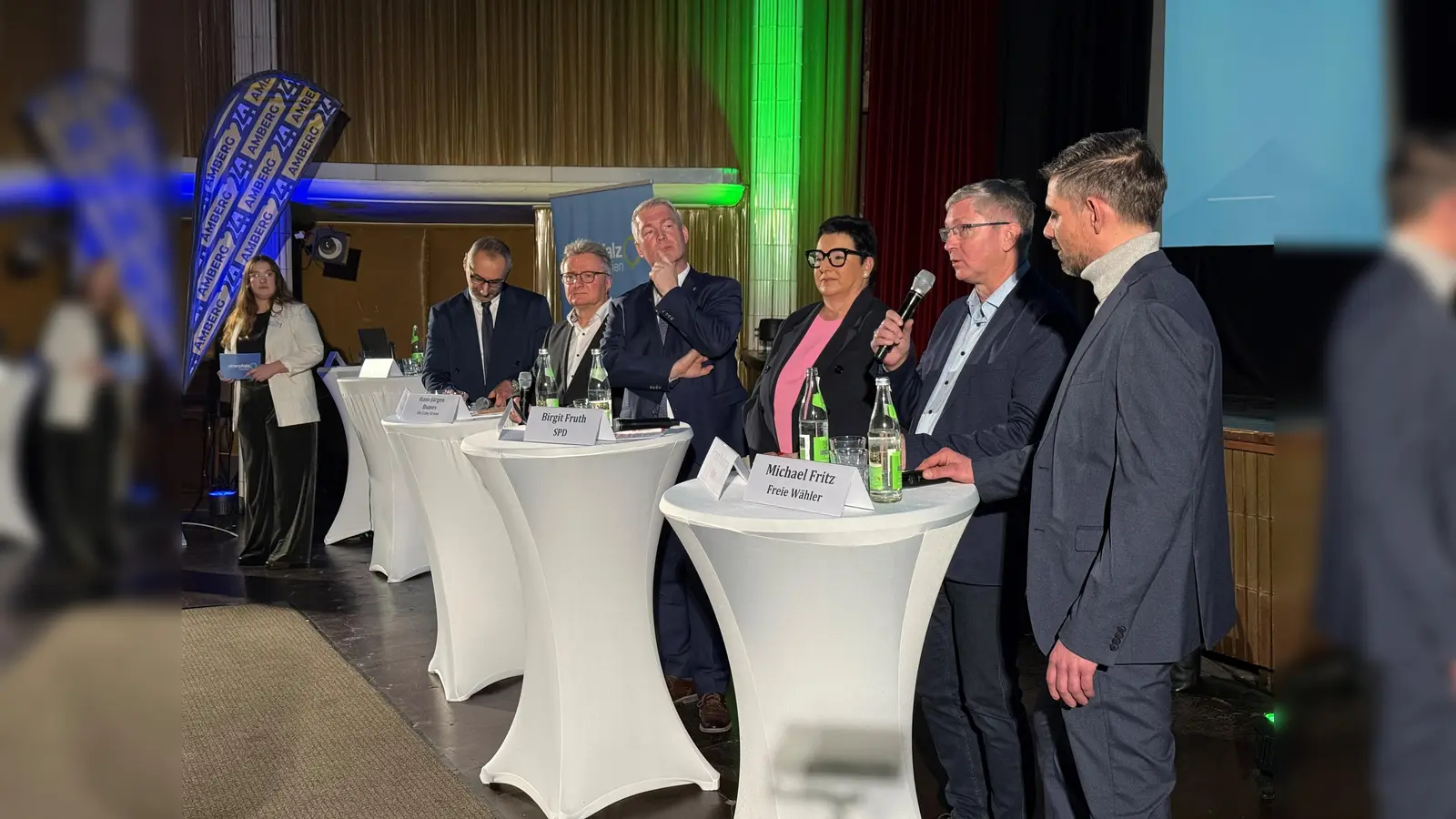 Die Oberbürgermeister-Kandidaten der Stadt Amberg stellten sich bei der Podiumsdiskussion den Fragen von Oberpfalz-Medien. (Bild: Petra Hartl)