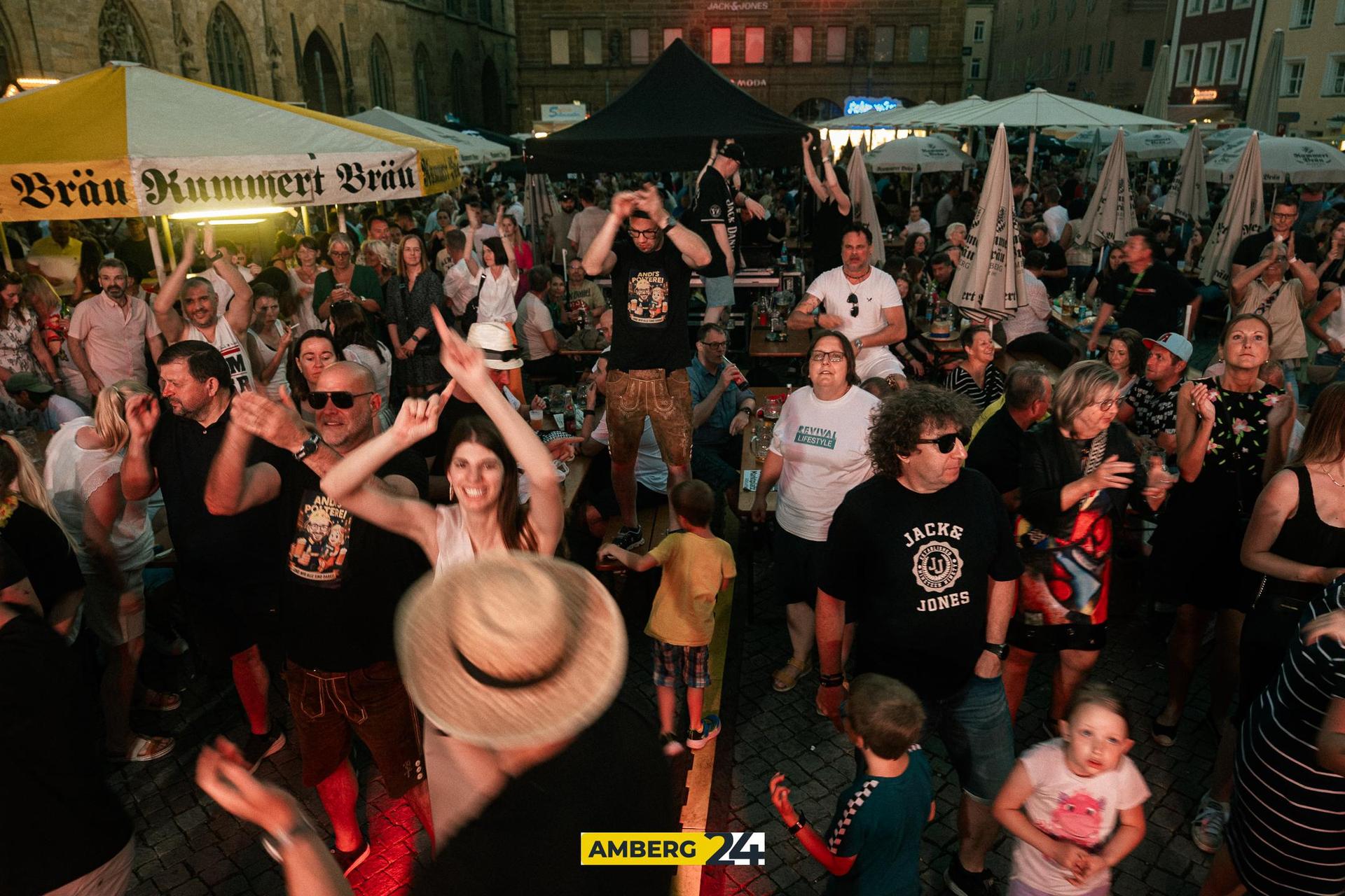Das war auf dem Altstadtfest am Marktplatz los! (Bild: David Mueller)