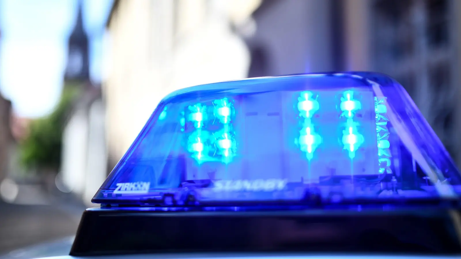 Im Birgland war ein Jugendlicher mit seinem Leichtkraftrad ohne Führerschein unterwegs. Das hat jetzt Konsequenzen. (Symbolbild: Patrick Seeger/dpa)