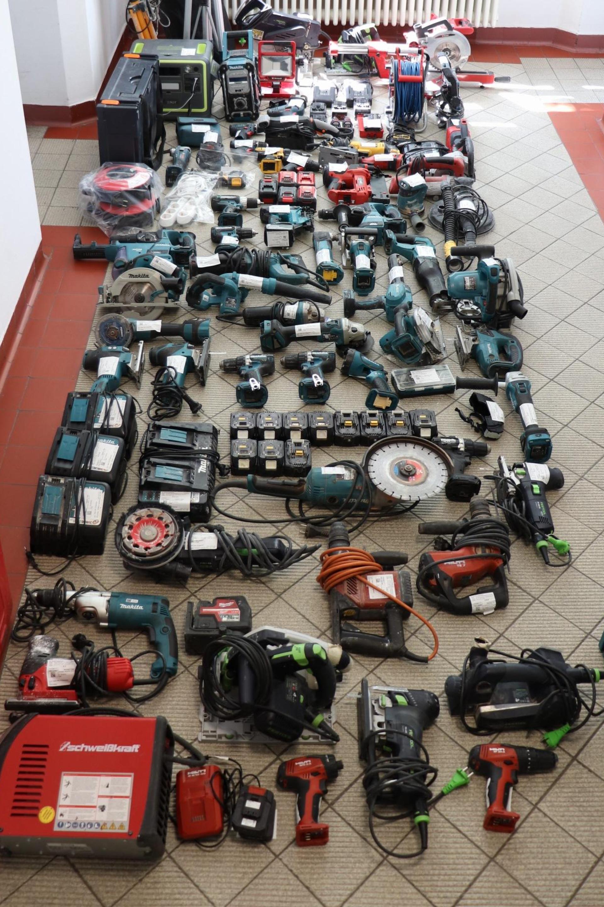 Sichergestellte Baumaschinen. (Bild: PP Oberpfalz)