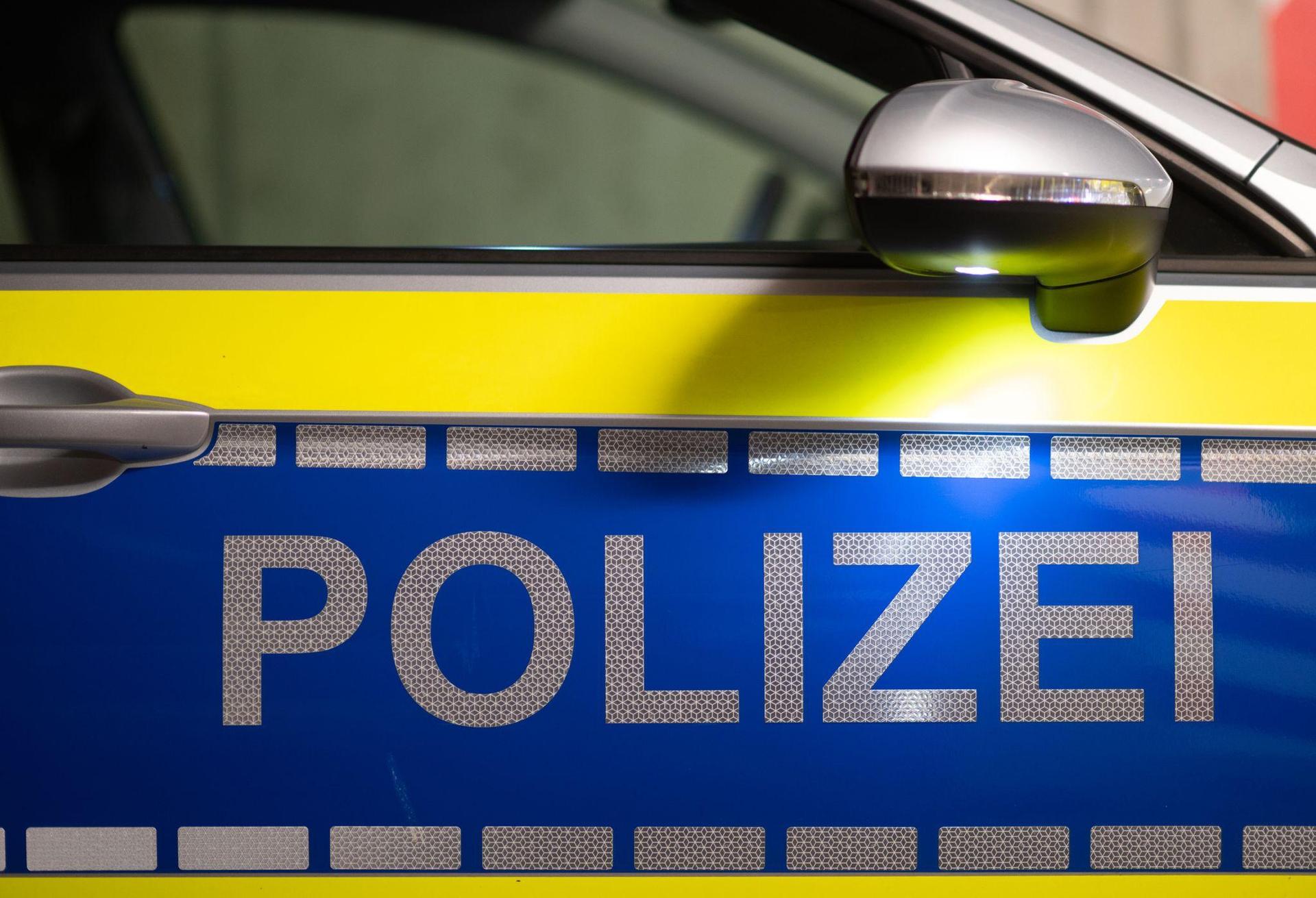 Die Polizei ermittelt derzeit wegen eines Einbruchversuchs.  (Bild: Robert Michael/dpa)