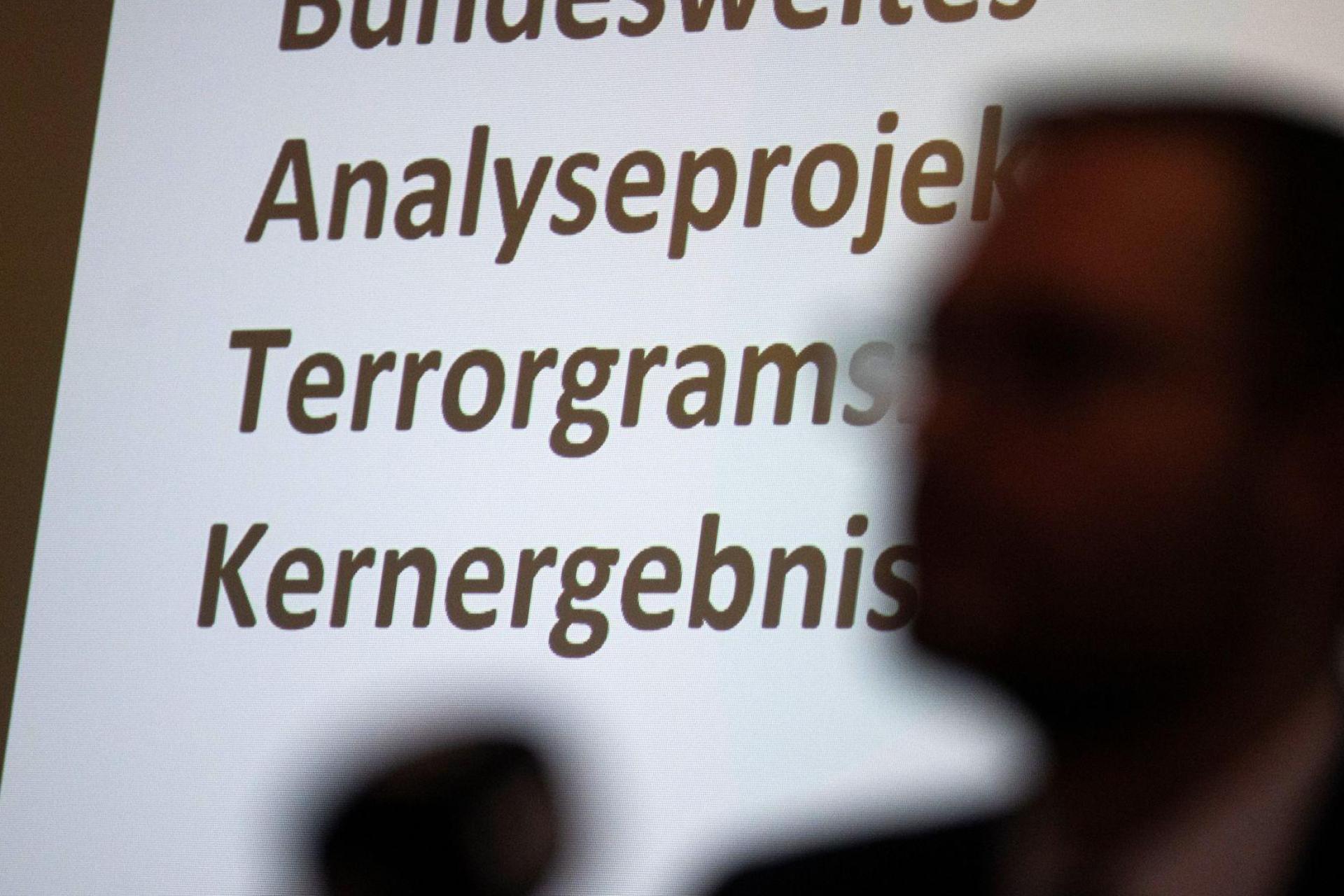 Ziel von „Terrorgram“ ist es, mit Gewalt Chaos auszulösen und die gesellschaftliche Ordnung zum Einsturz zu bringen. (Bild: Marijan Murat/dpa)