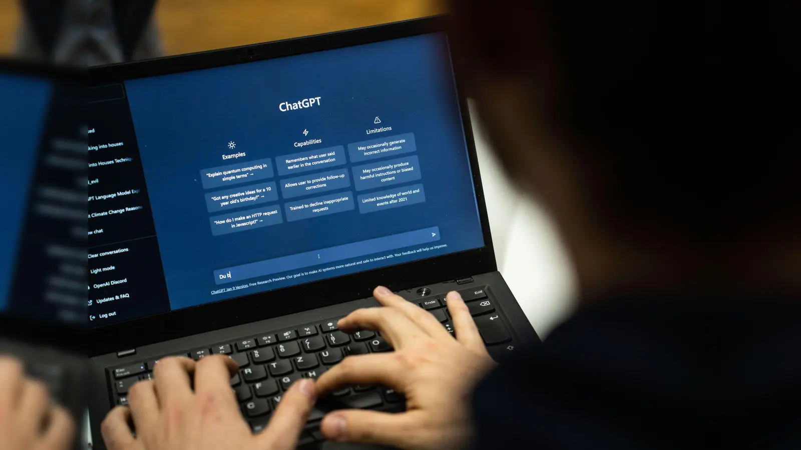 Eine technische Störung beim Internetanbieter Cloudflare hat etliche Websites und Online-Apps unerreichbar gemacht. (Symbolbild: Frank Rumpenhorst/dpa)