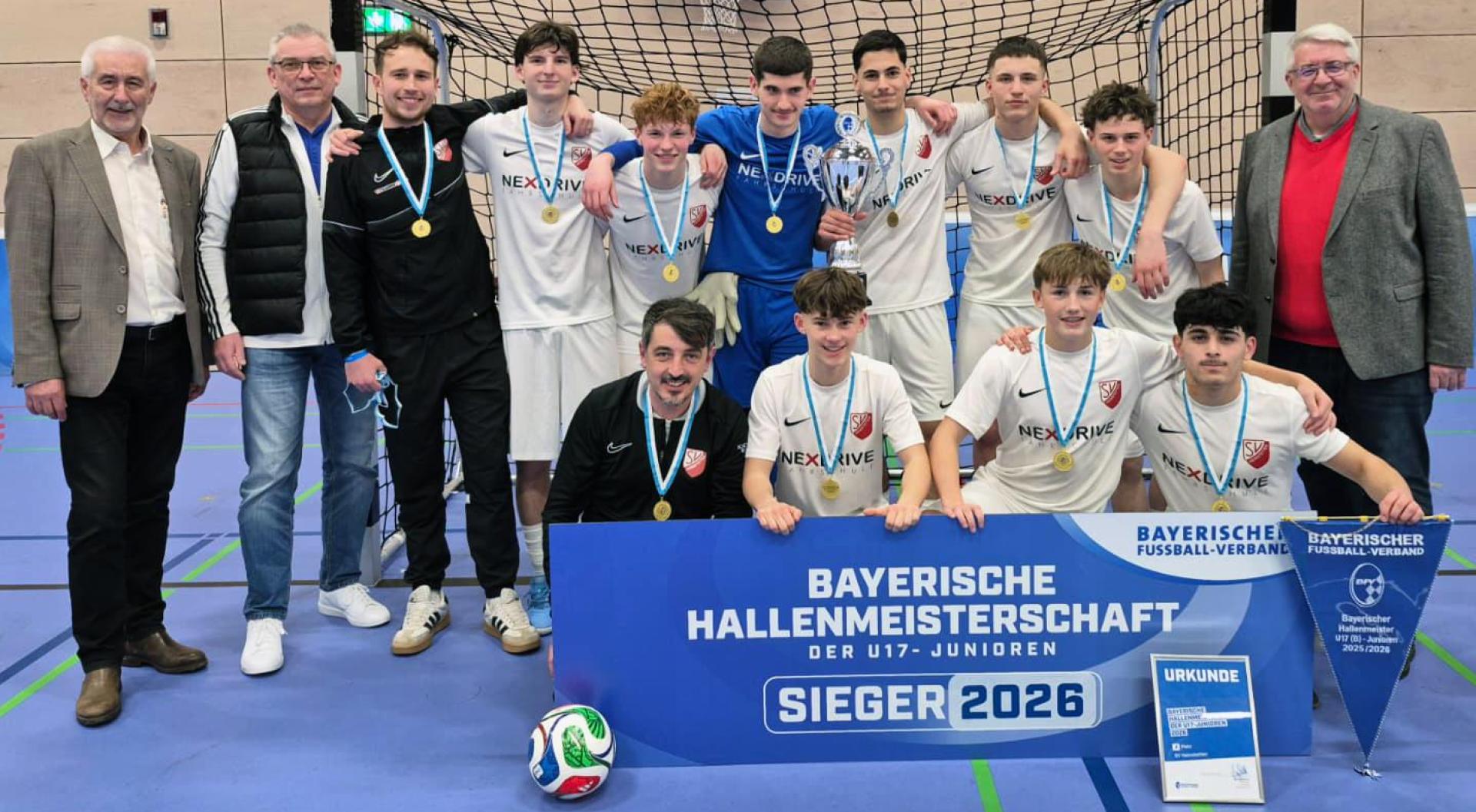 Der SV Heimstetten gewann die Bayerische Futsal-Meisterschaft der U17-Junioren in Weiden. Der SV Raigering landete auf dem dritten Platz. (Bild: Gerhard Brandlmeier/BFV)