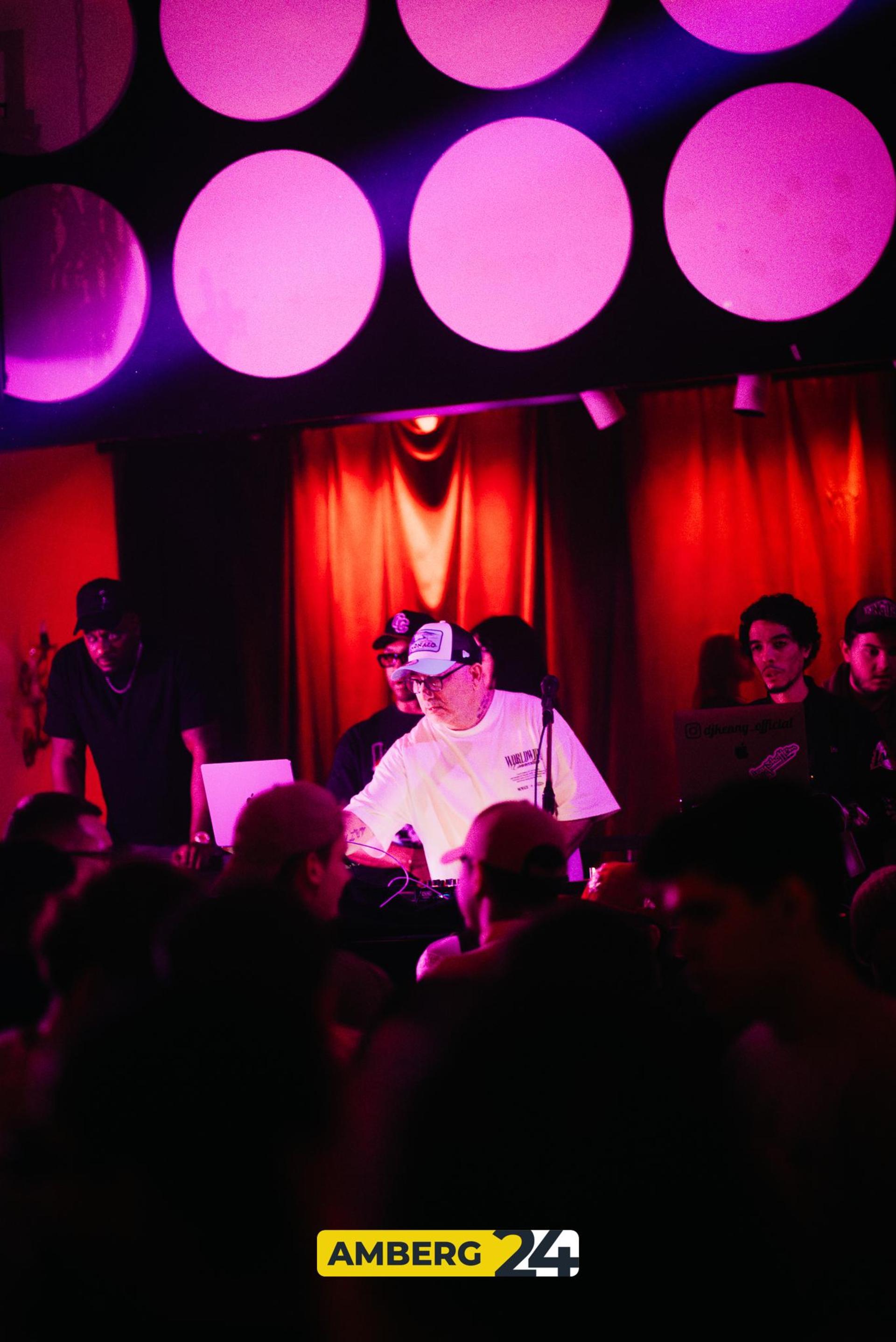 Models and Bottles im Casino in Amberg. (Bild: Mario Donhauser)