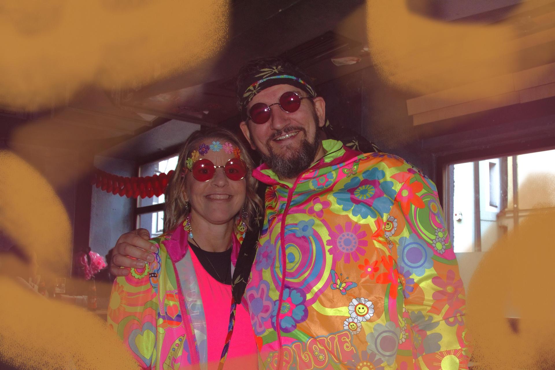 Das blaue Haus erfreute sich auch am Rosenmontag vieler vernarrter Besucher. (Bild: Marlin Nixdorf)