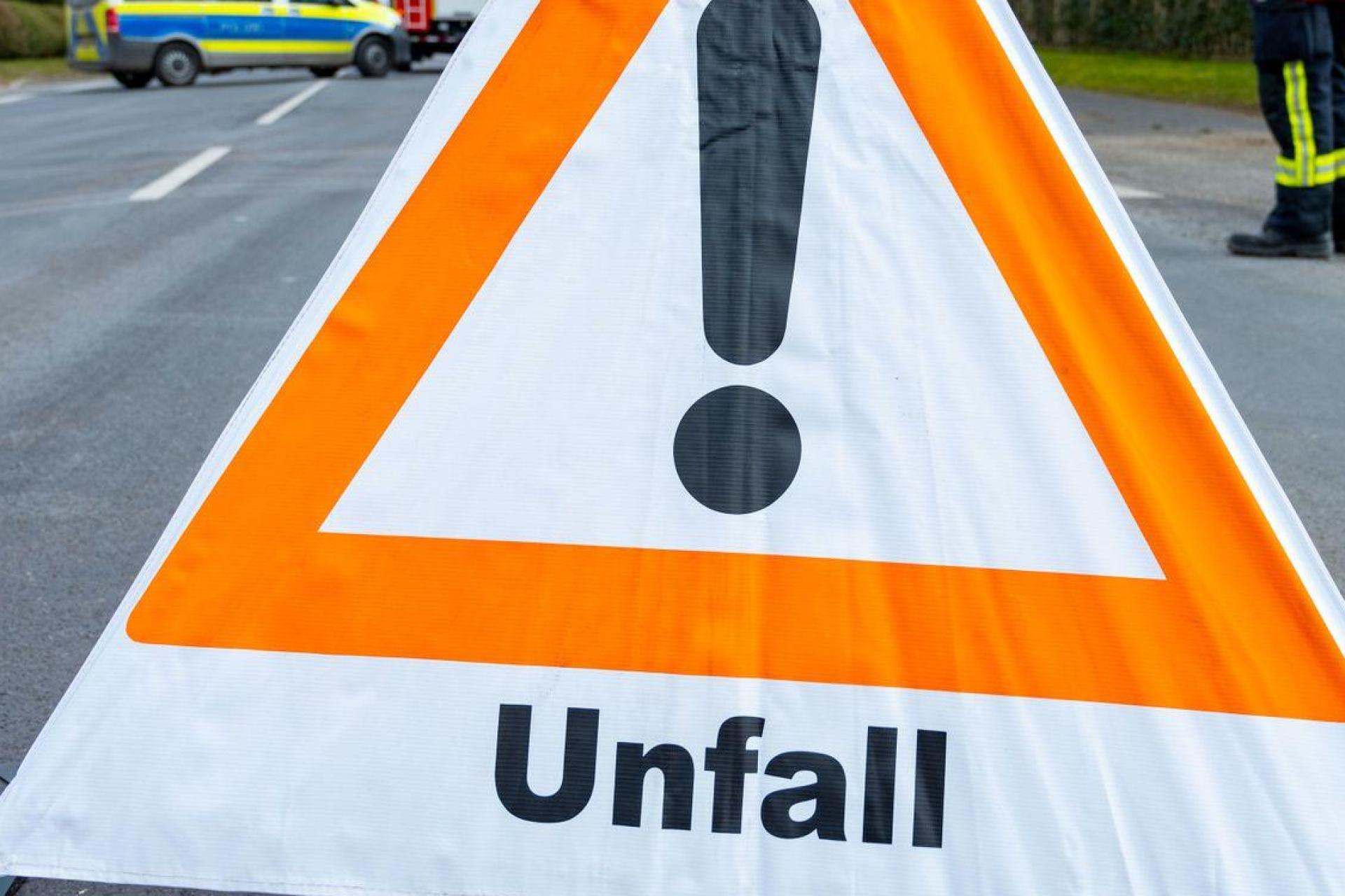 Mehrere Motorradunfälle über Christi Himmelfahrt in Illschwang und Umgebung: Verletzte und erhebliche Sachschäden (Symbolbild: Stefan Sauer/dpa/Symbolbild)