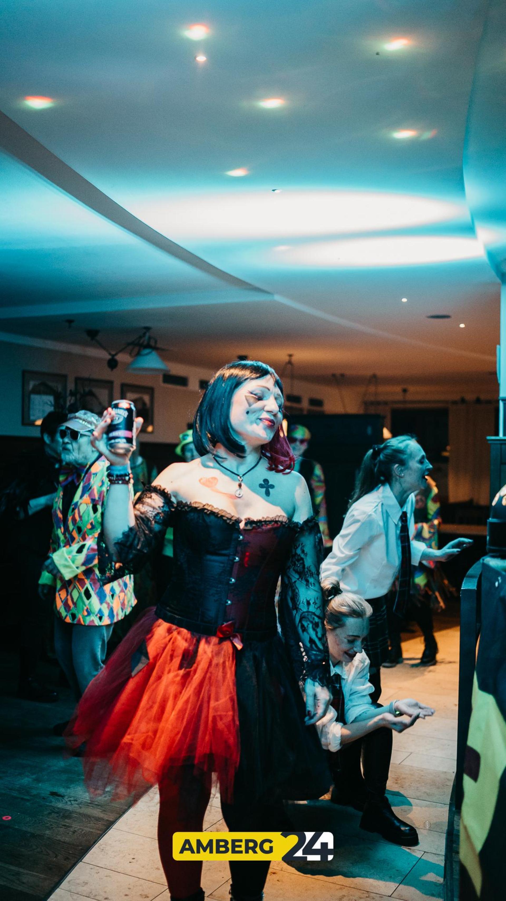 Beim Winkler hatte die Feier der Amberger Hexennacht ihren ganz besonderen Touch. (Bild: Mario Donhauser)