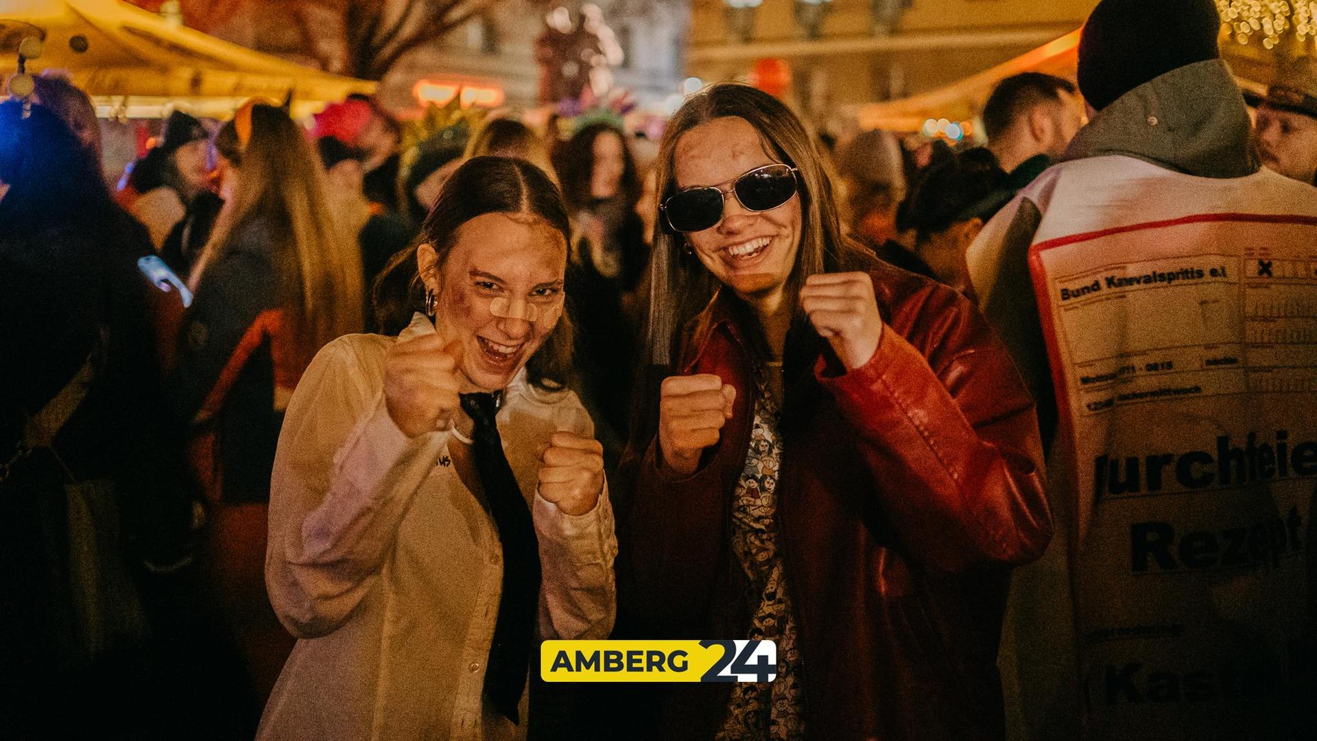 Die Bilder der Amberger Hexennacht vom Marktplatz. (Bild: Mario Donhauser)