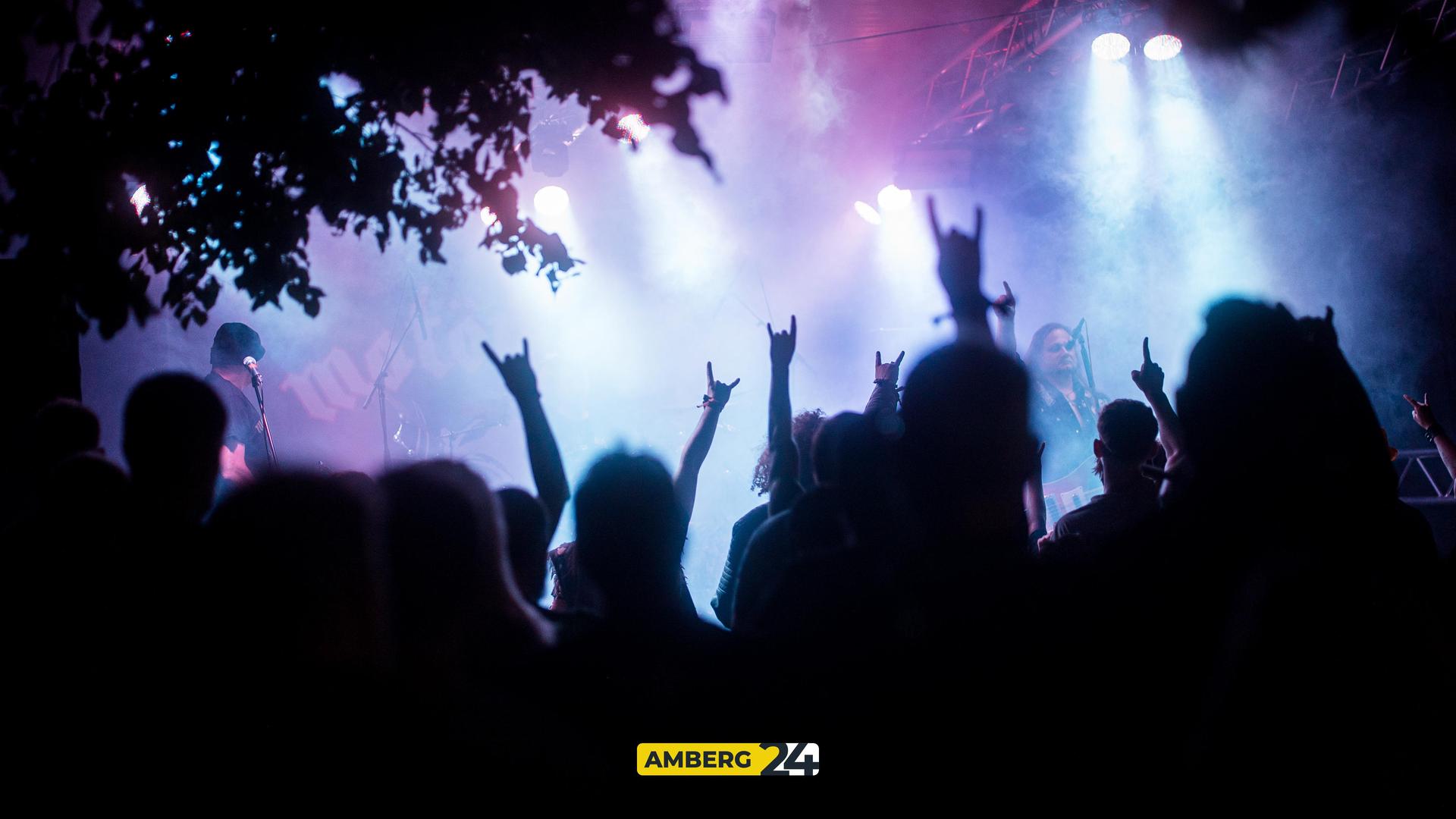 Das sind die Bilder vom Freitagabend vom 2025er-Altstadtfest in Sulzbach-Rosenberg. (Bild: Mario Donhauser)
