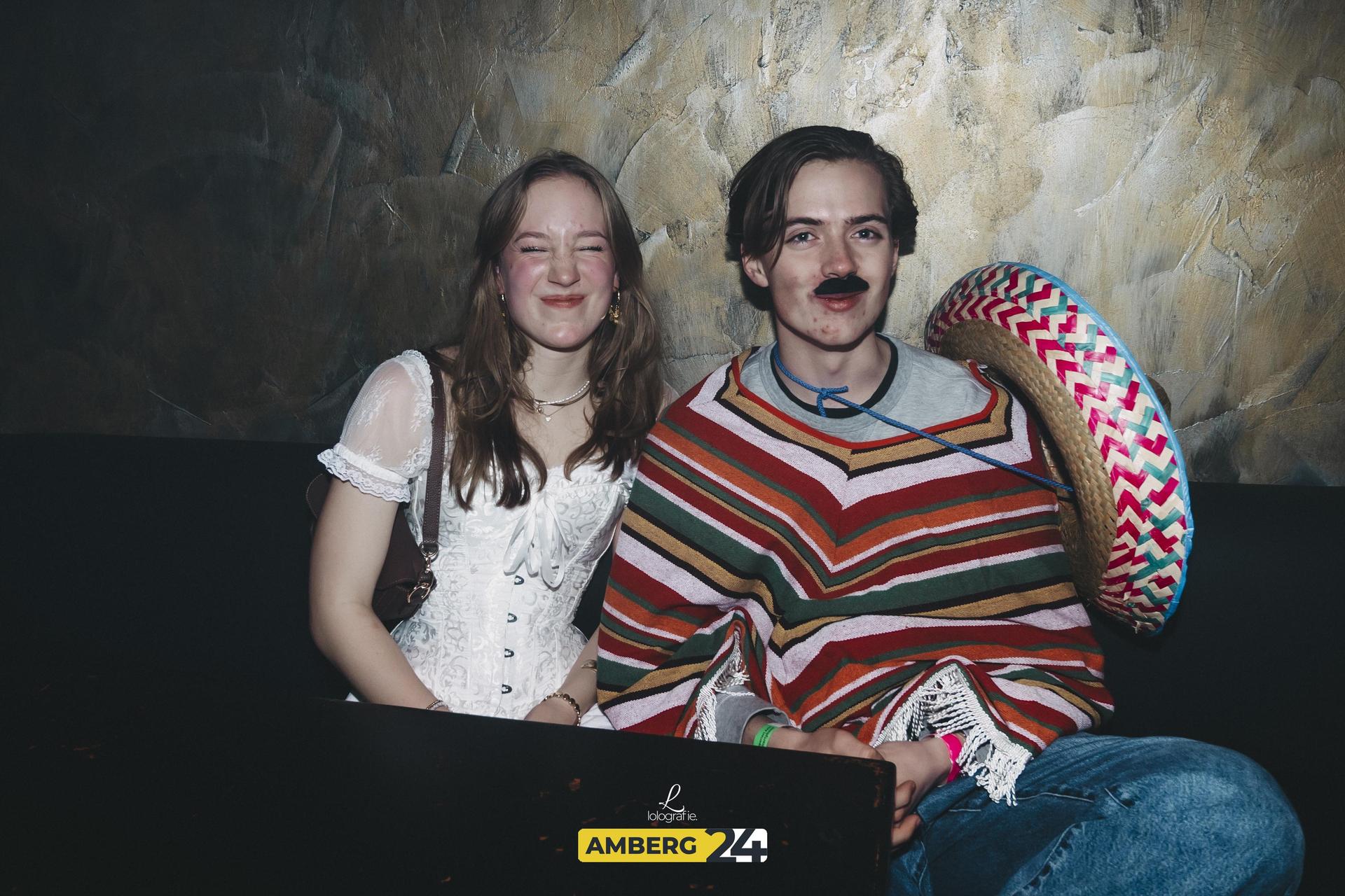 Im Trio wurde während der Hexennacht gefeiert. Viel Spaß mit den Fotos. (Bild: Leonie Hartung)