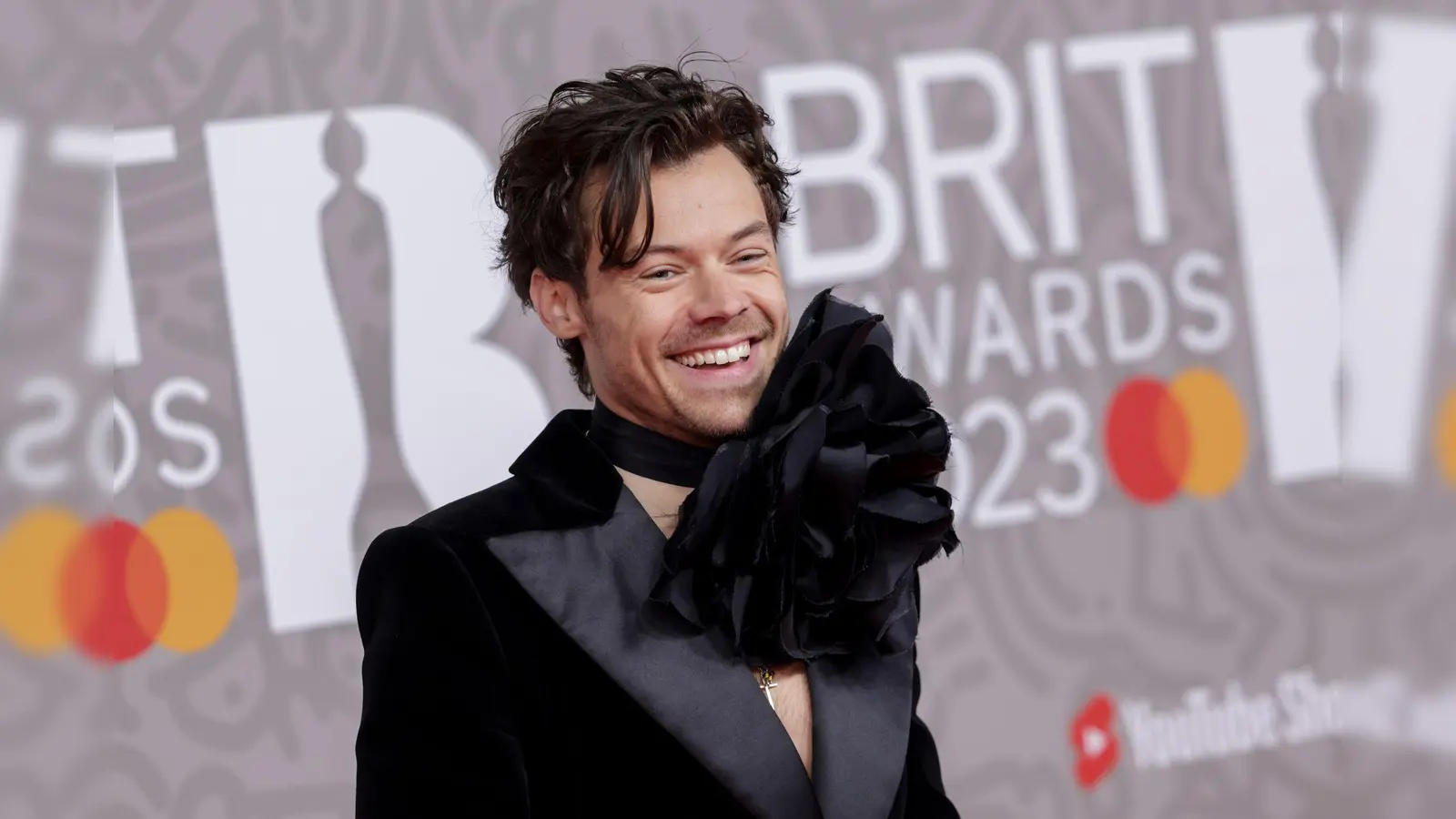 Stattet auf seiner geplanten Welttournee Deutschland keinen Besuch ab: Harry Styles. (Archivbild) (Bild: Vianney Le Caer/AP/dpa)