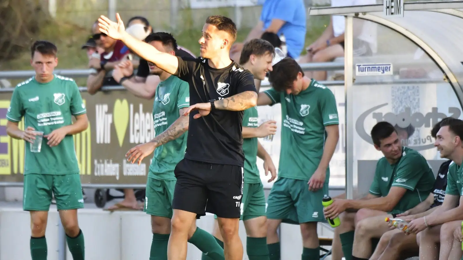 Trainer Sven Seitz gibt beim 1. FC Schlicht keine Kommandos mehr. (Bild: Hubert Ziegler)