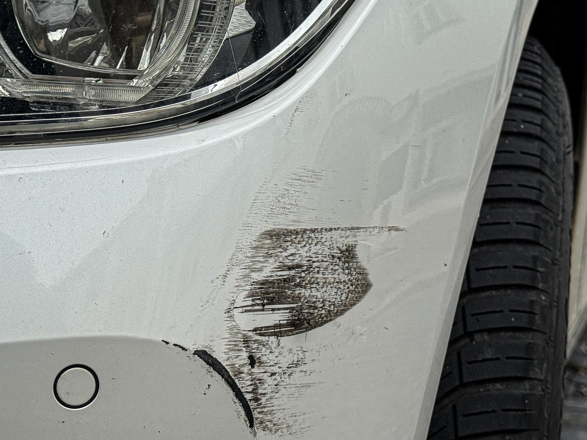 Ein unbekannter Fahrer hat in Neubernricht einen Stromverteilerkasten beschädigt. (Symbolbild: Stephan Huber)