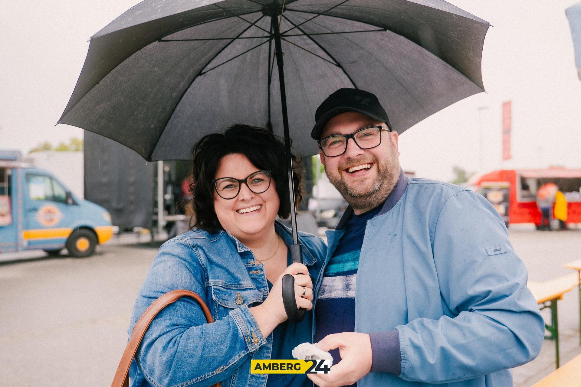 Auch am Samstag was viel los auf dem Foodtruck-Festival in Amberg. (Bild: David Mueller)