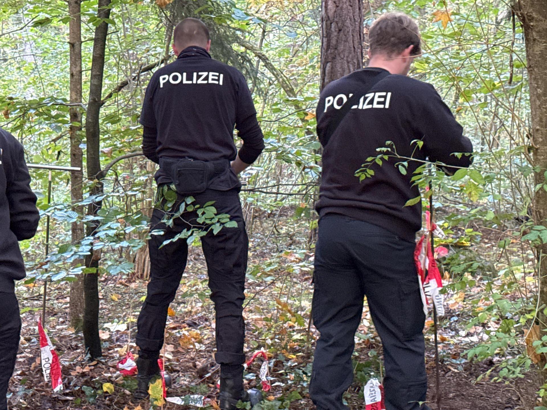 Im Vermisstenfall Kerstin Lee Langley gibt es neue Entwicklungen: Bei Grabungen nahe Neumarkt wurden menschliche Überreste gefunden. Weitere Sondierungen laufen derzeit in Sulzbach-Rosenberg. (Bild: Stephan Huber)