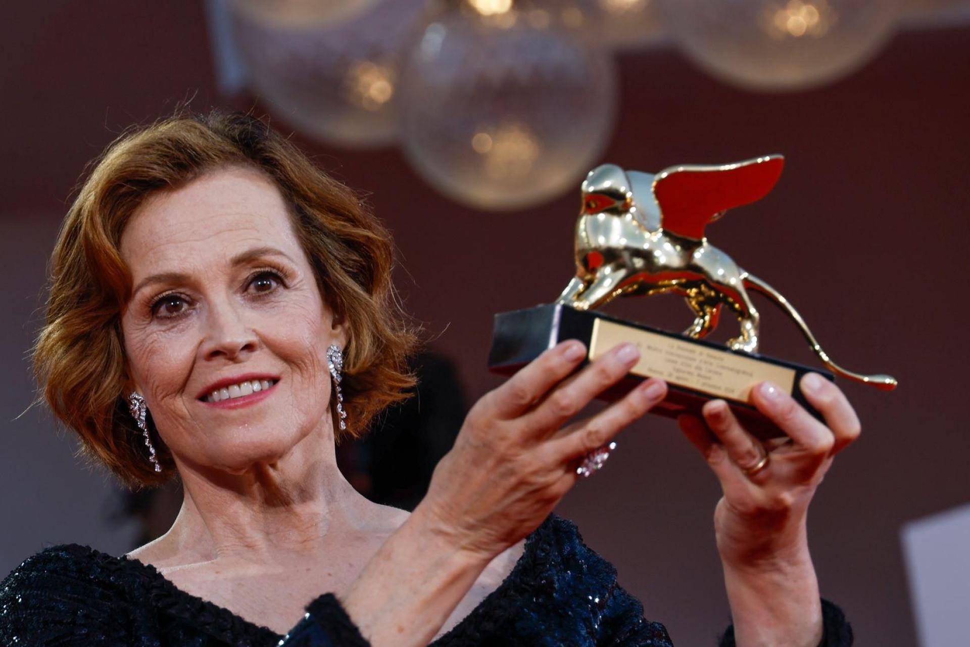 Sigourney Weaver spielt in einer Action-Serie mit. (Archivbild)  (Bild: Joel C Ryan/Invision/AP/dpa)