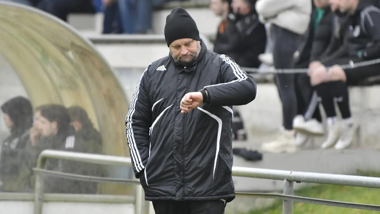 Seine Zeit beim 1. FC Rieden ist noch nicht abgelaufen: Bernd Scheibel bleibt auch in der kommenden Spielzeit Trainer des Kreisligisten. (Bild: Hubert Ziegler)