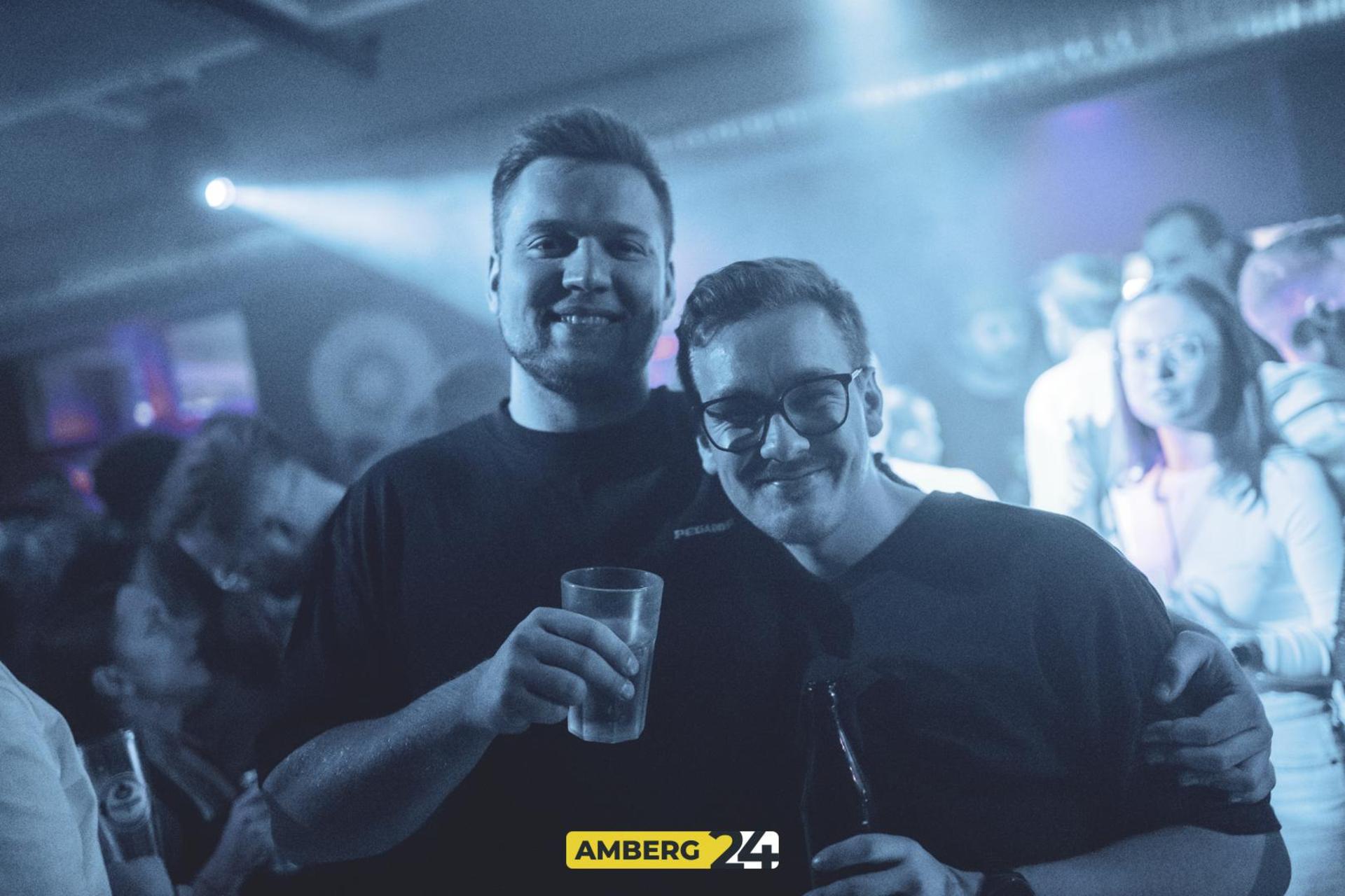 Party am 1. Weihnachtsfeiertag im Happy Rock.  (Bild: Martin Sponsel)