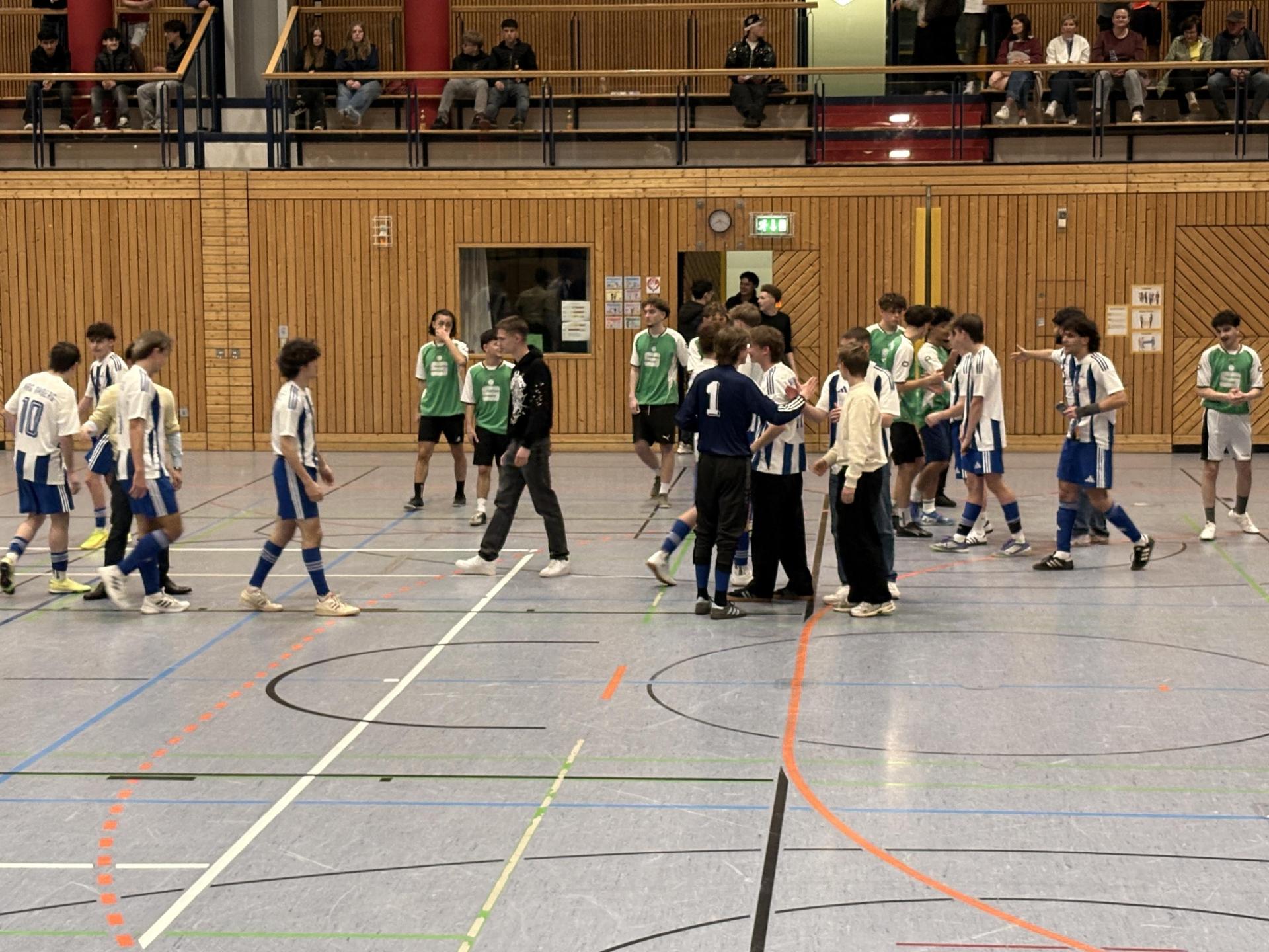 Nach den Spielen galt trotz aller Rivalität immer das Fairplay. (Bild: Lukas Büchold)