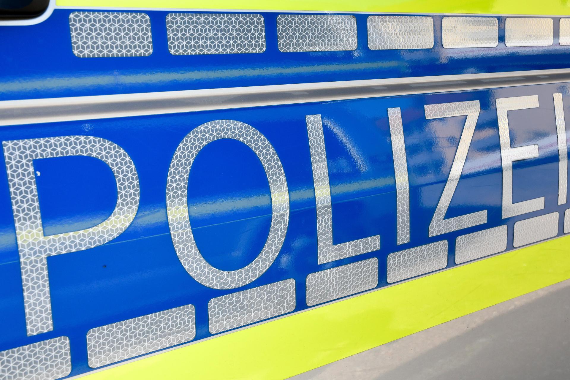 Die Polizei Marktredwitz ermittelt gegen unbekannte Internetbetrüger. (Symbolbild: Petra Hartl)