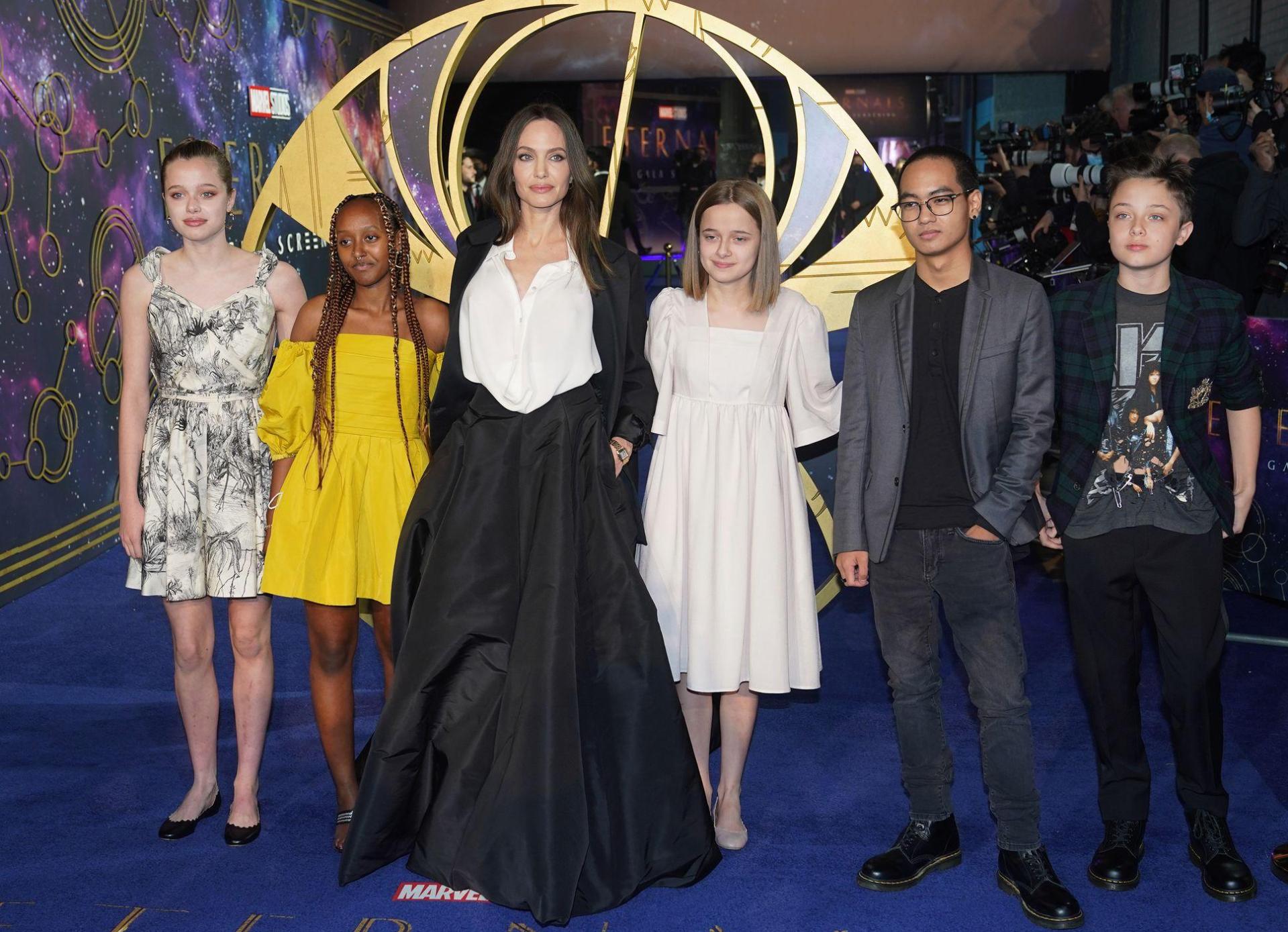 Angelina Jolie hat drei leibliche Kinder und drei Adoptivkinder. (Archivbild)  (Bild: Yui Mok/PA Wire/dpa)